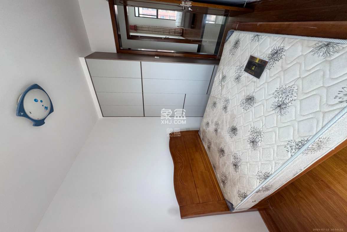 新城国际花都 3室2厅2卫 2000.0元/月 新城国际花都 3室2厅2卫 2000.0元/月室内图