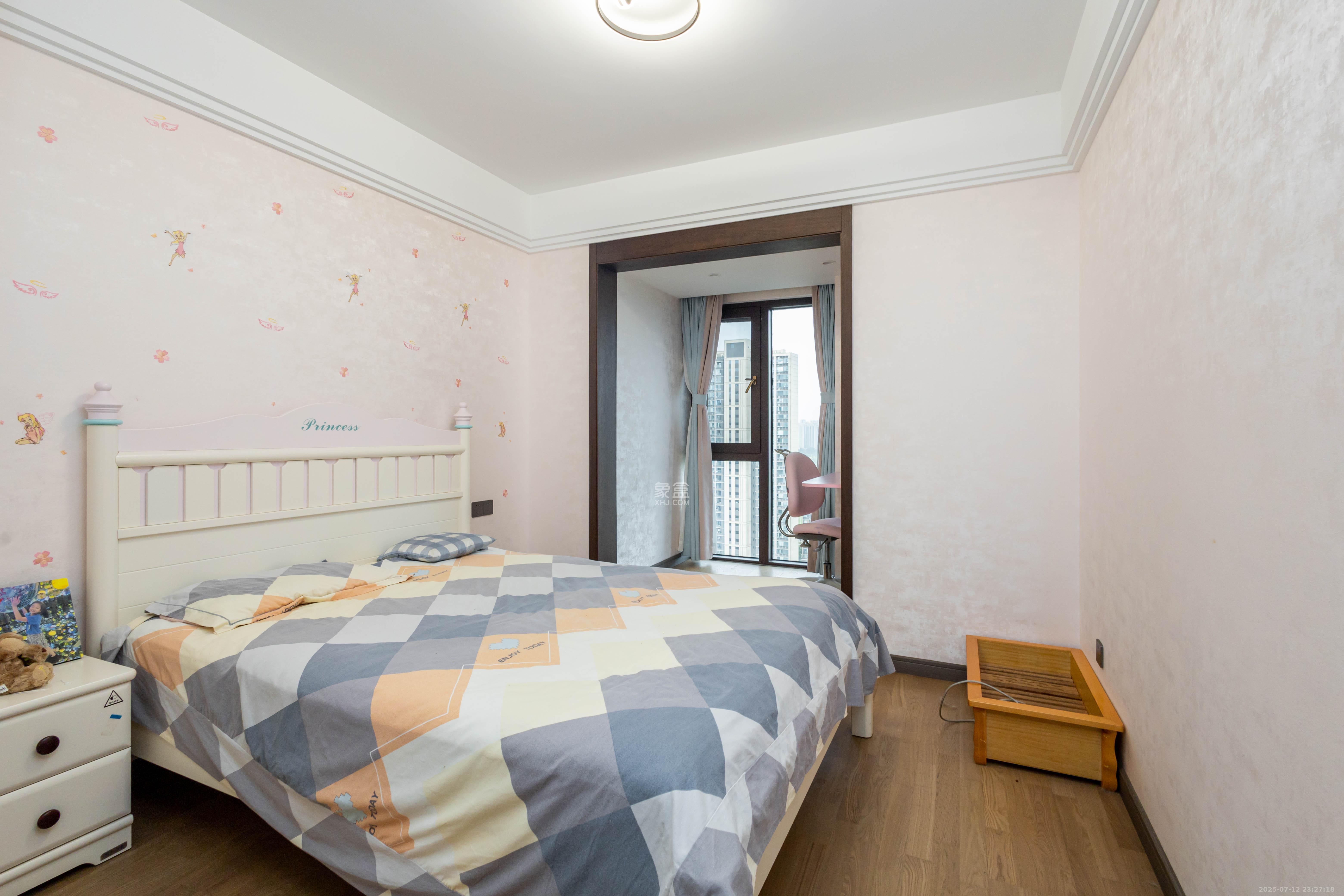 龙湖碧桂园天宸原著 4室2厅2卫 260.0万 龙湖碧桂园天宸原著 4室2厅2卫 260.0万卧室