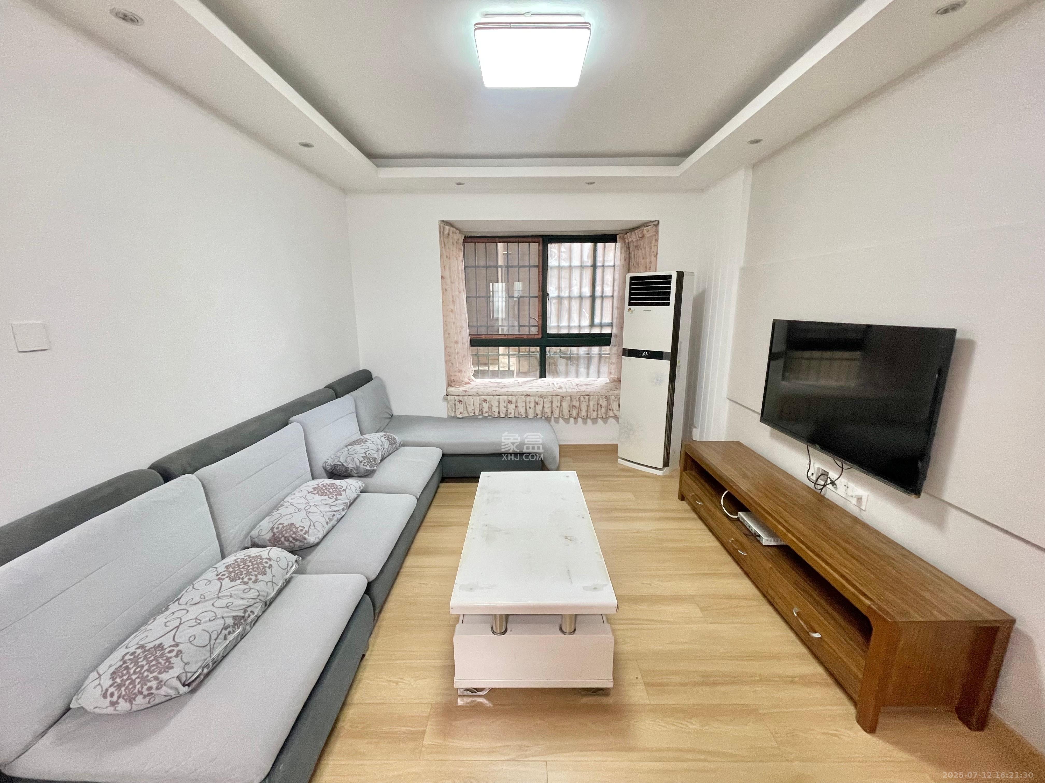 东玺门  3室1厅1卫    2600.0元/月