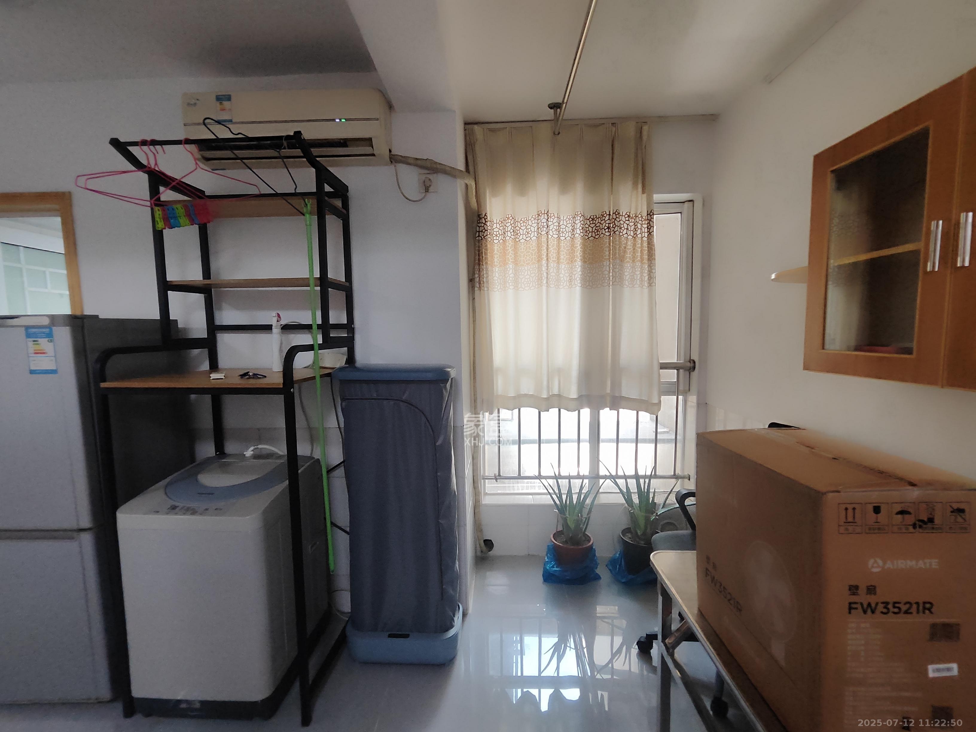 鹏程世家  1室1厅1卫    2500.0元/月 鹏程世家  1室1厅1卫    2500.0元/月室内图