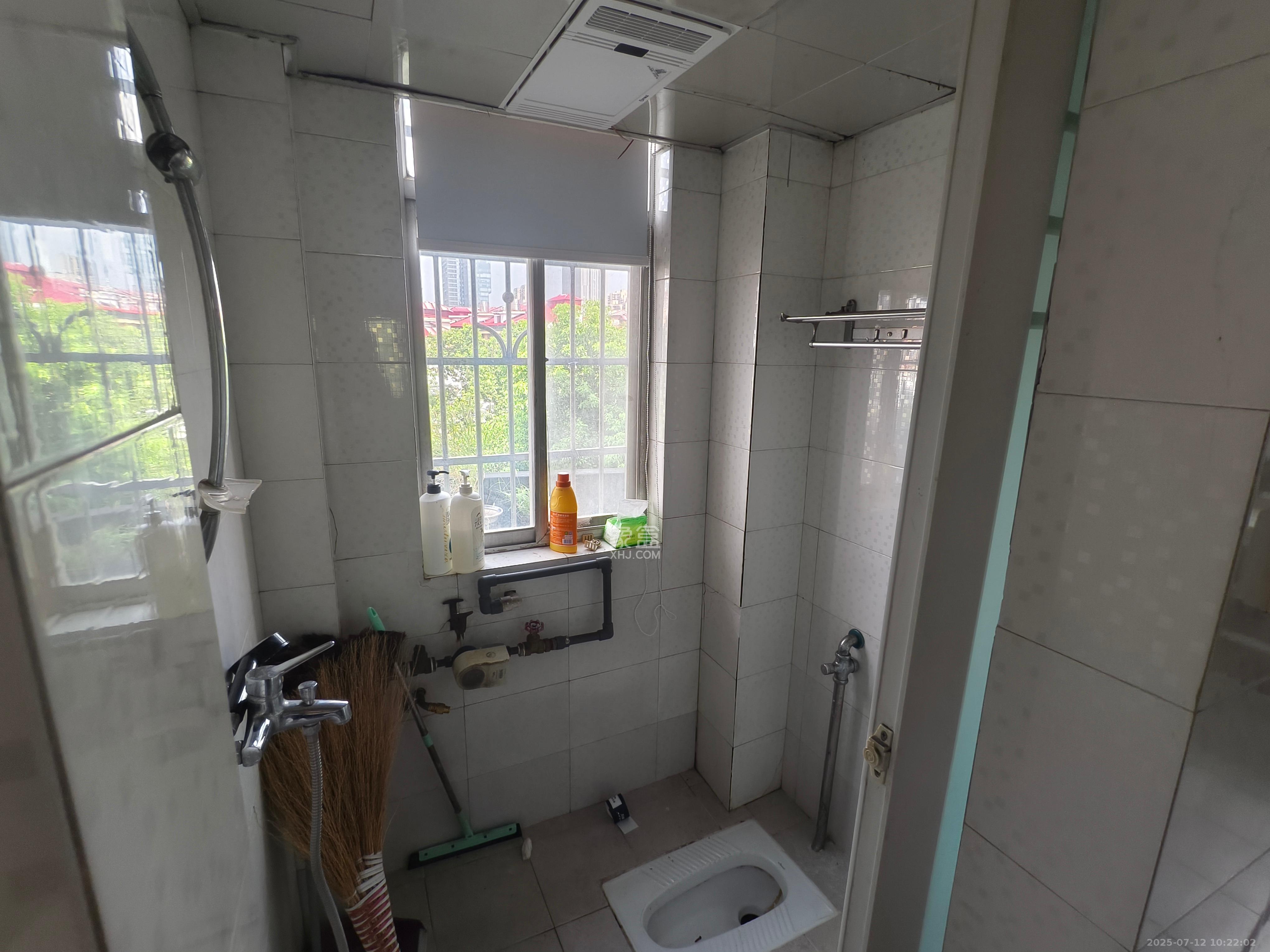 商学院和园 4室2厅2卫 2400.0元/月 商学院和园 4室2厅2卫 2400.0元/月室内图