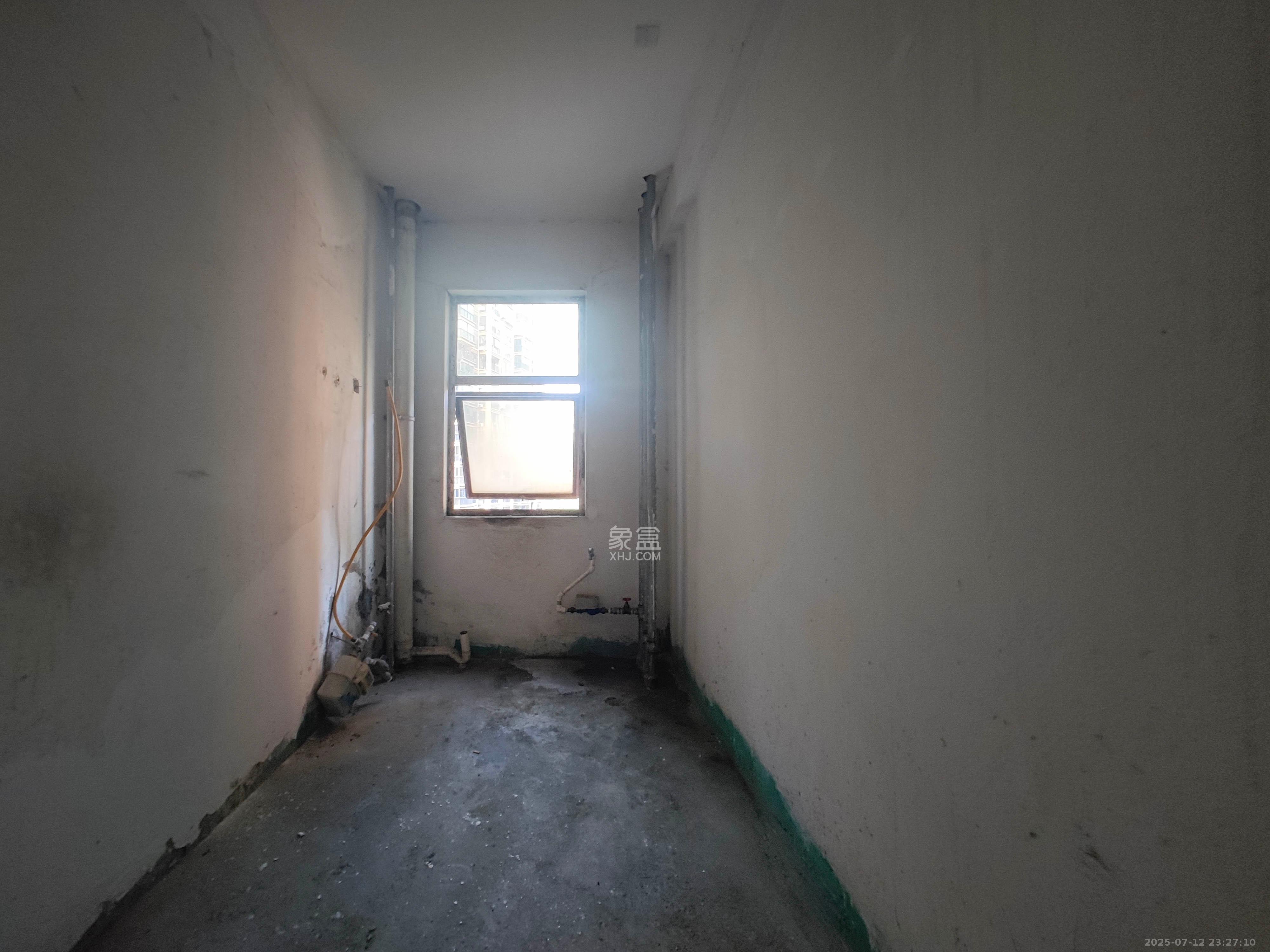 水岸天际(一期、二期) 3室2厅2卫 80.0万 水岸天际(一期、二期) 3室2厅2卫 80.0万其他