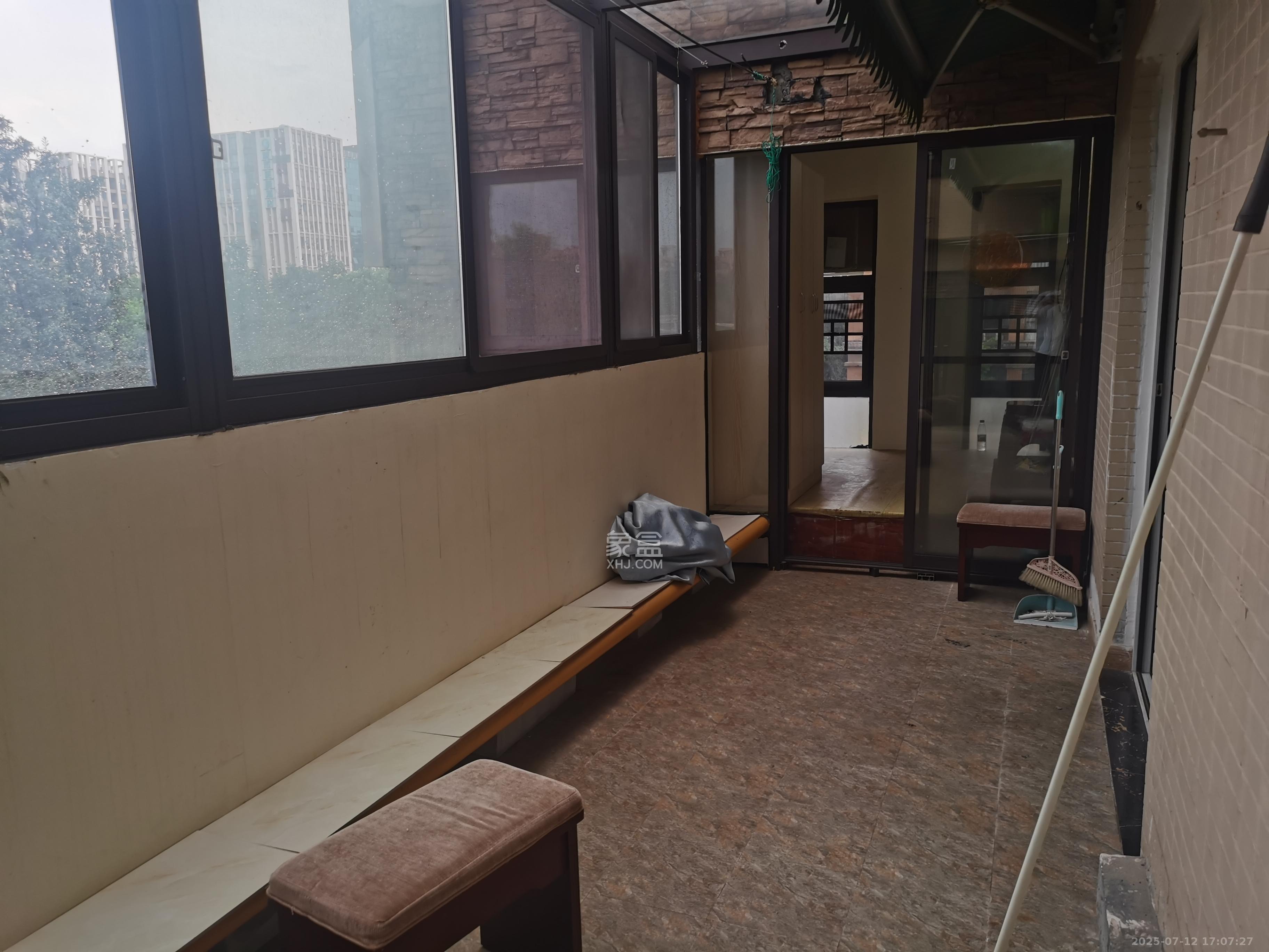 金房奥斯卡  2室1厅1卫   1700.00元/月室内图