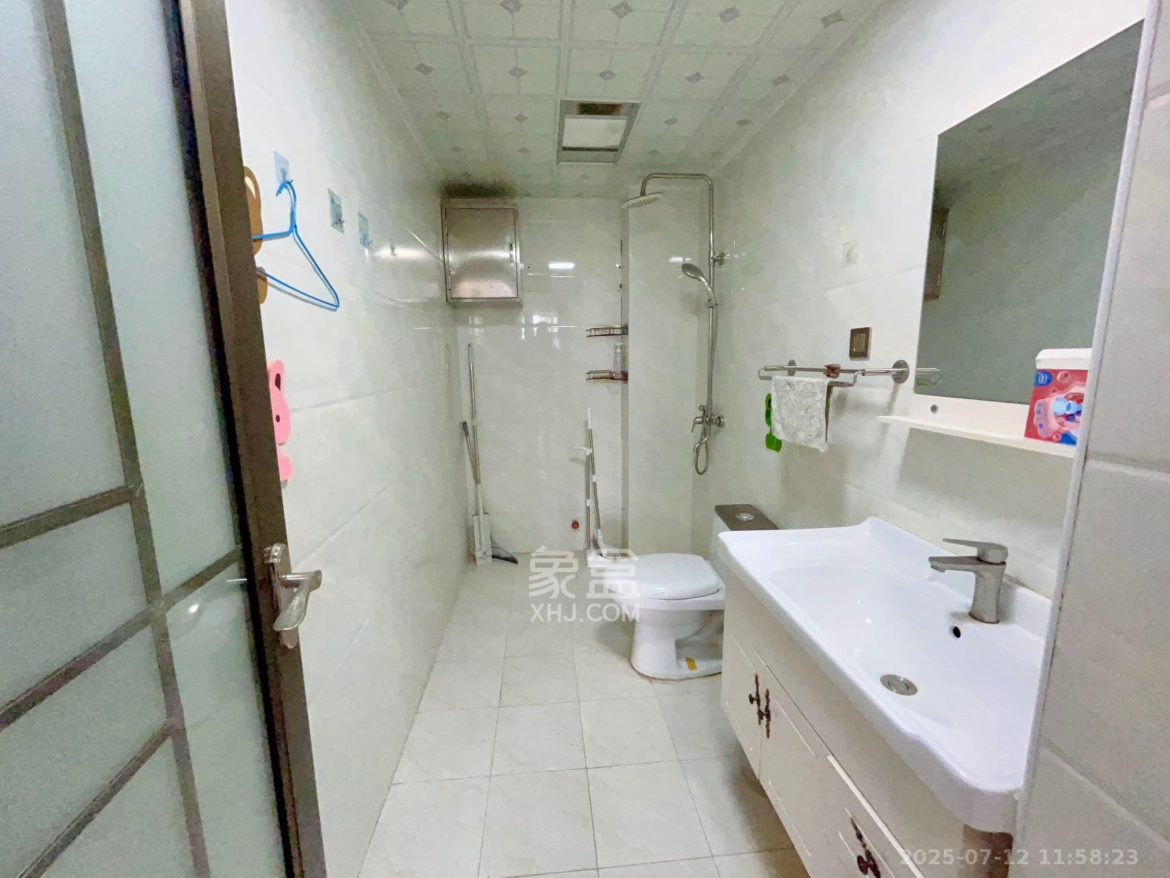 北辰三角洲E3区  1室1厅1卫   2700.00元/月室内图