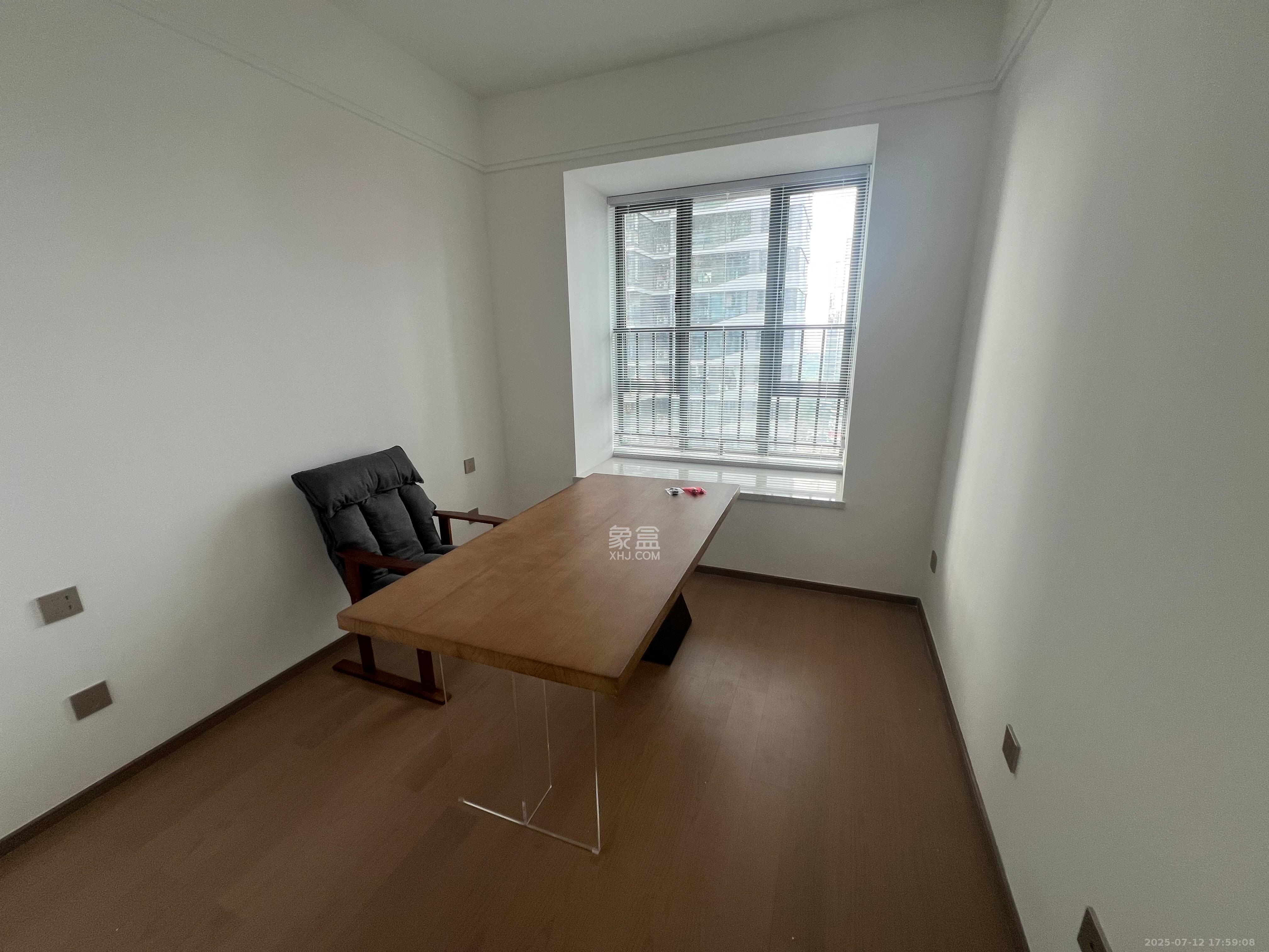 复地滨江金融中心  4室2厅2卫    5500.0元/月 复地滨江金融中心  4室2厅2卫    5500.0元/月室内图