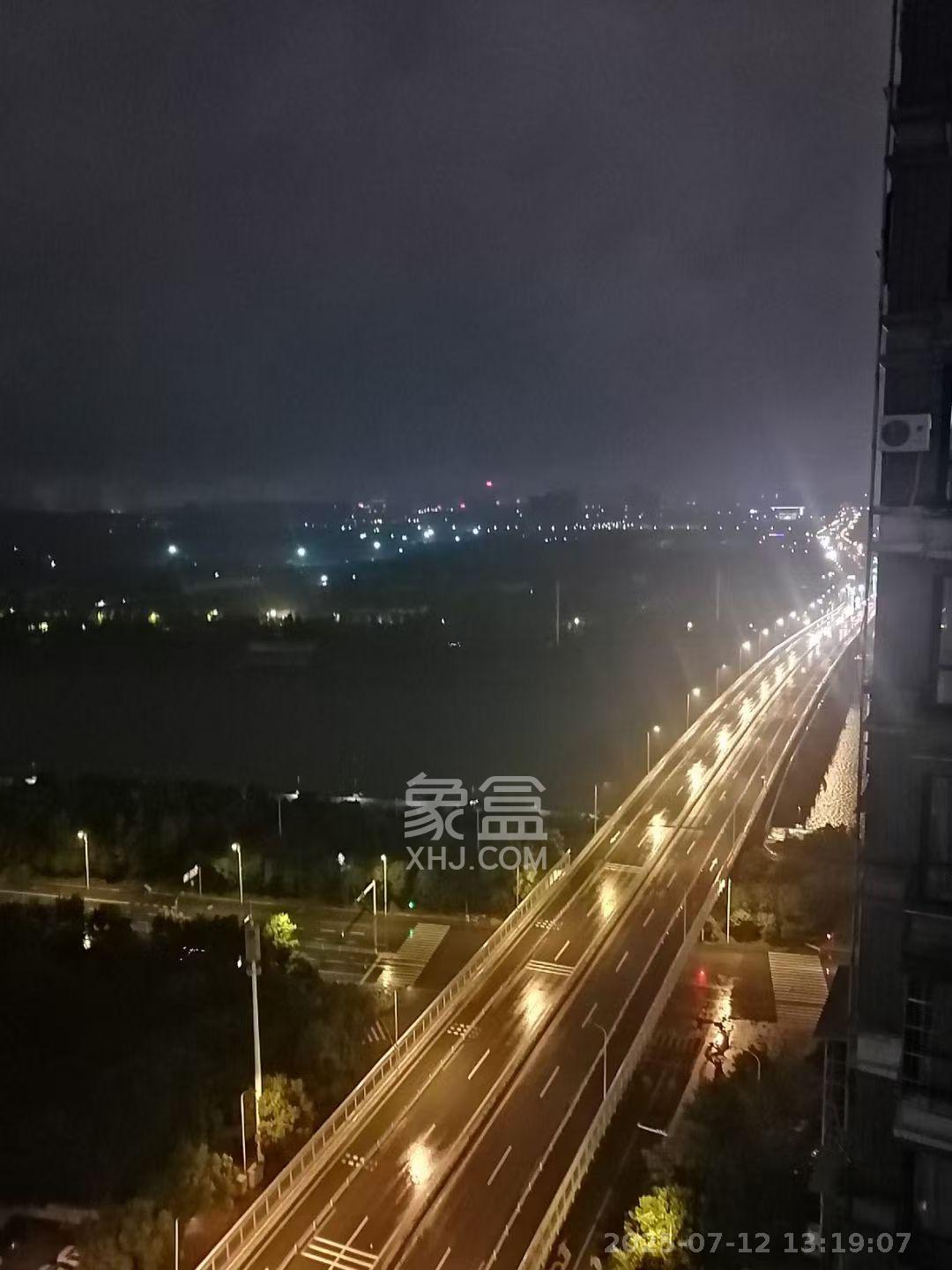 先锋东外滩  3室2厅2卫    2700.0元/月 先锋东外滩  3室2厅2卫    2700.0元/月室内图