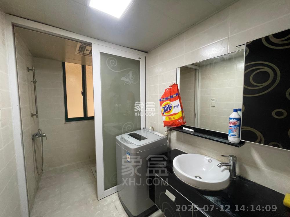 新城首座 3室2厅2卫 1800.0元/月 新城首座 3室2厅2卫 1800.0元/月室内图