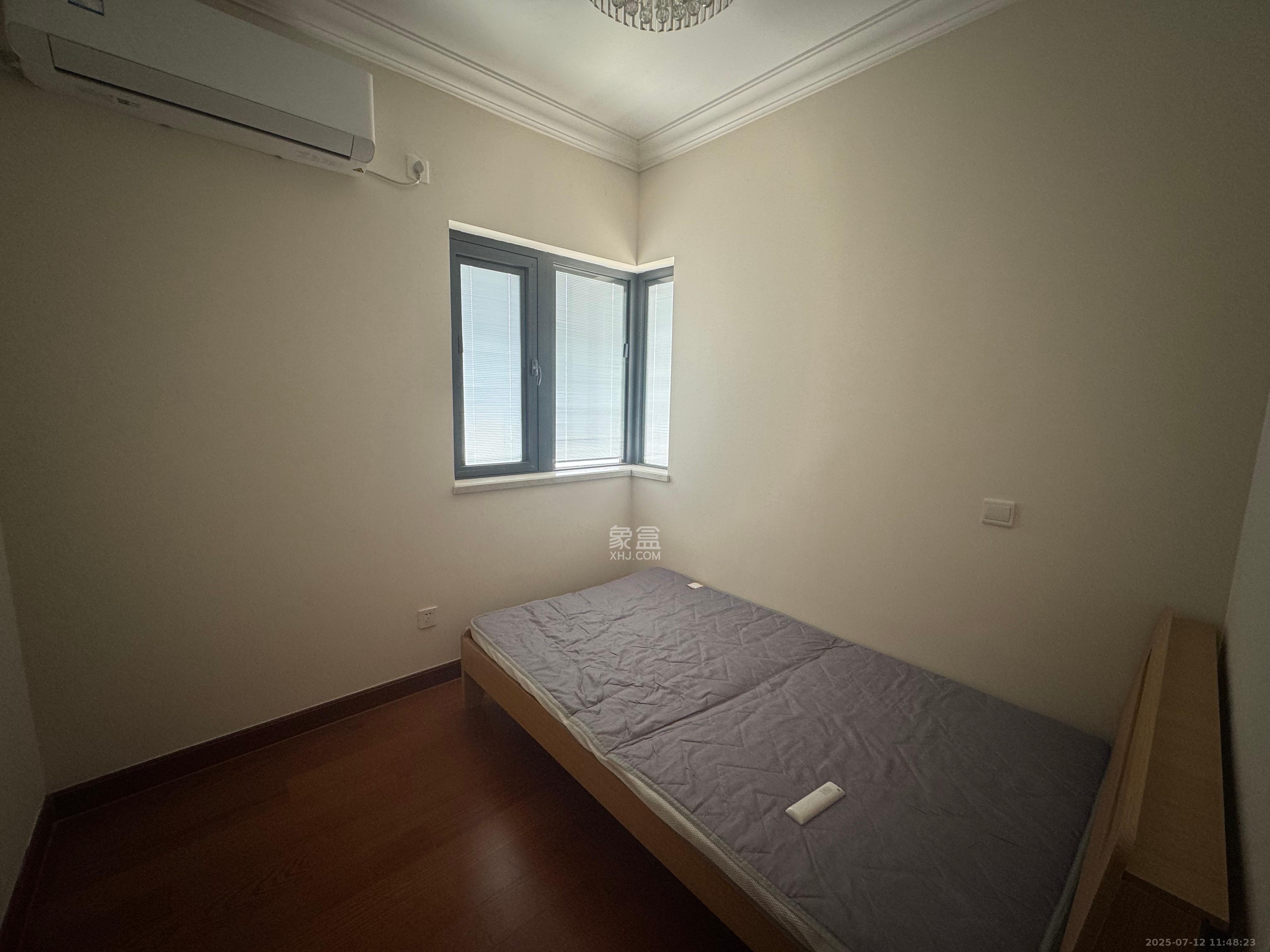 恒大御景半岛 2室2厅1卫 1500.0元/月 恒大御景半岛 2室2厅1卫 1500.0元/月室内图