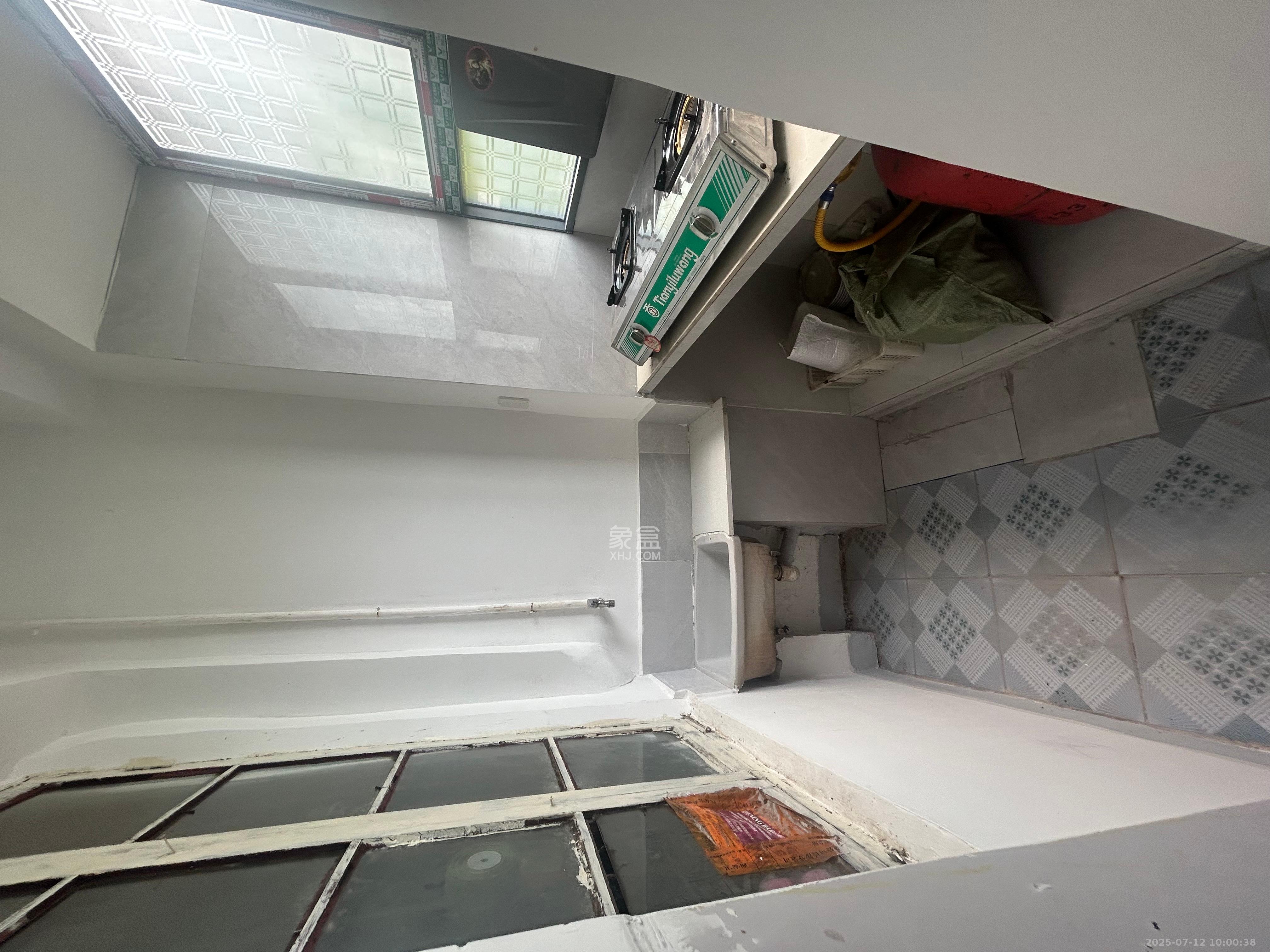 曙光小区 1室1厅1卫 1600.0元/月 曙光小区 1室1厅1卫 1600.0元/月室内图