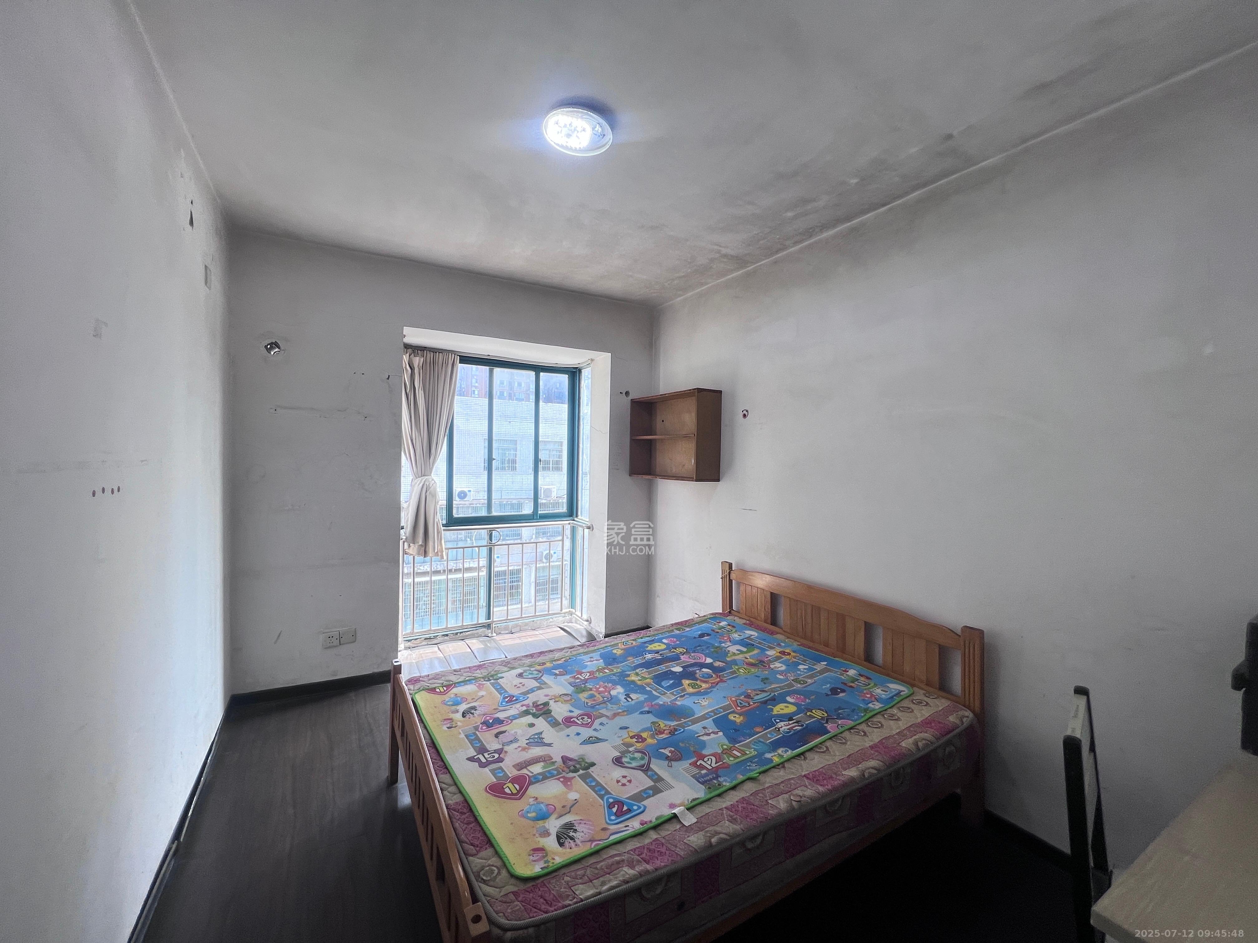 东方新城  5室2厅2卫    2300.0元/月 东方新城  5室2厅2卫    2300.0元/月室内图