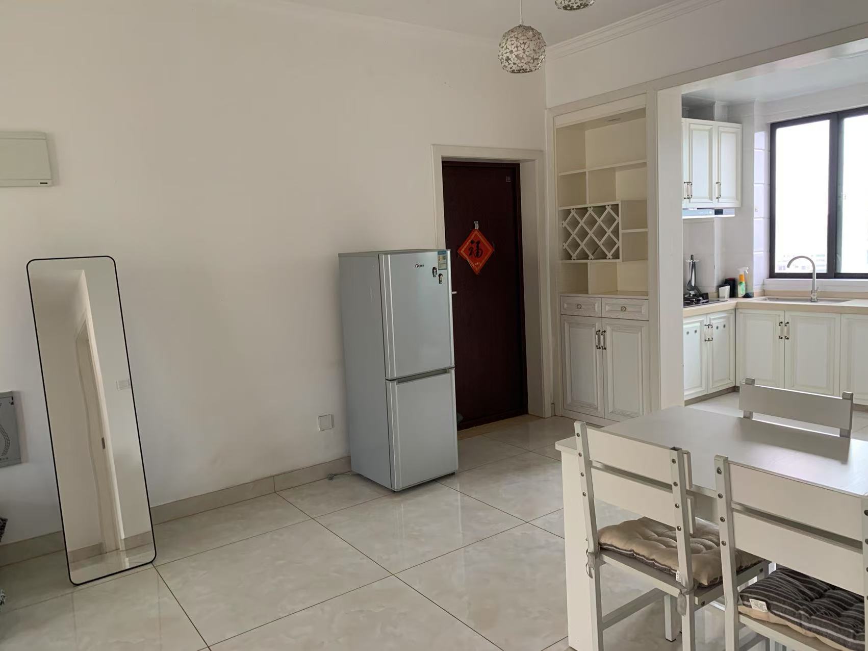 绿地城四期璟园 1室2厅1卫 2100.0元/月 绿地城四期璟园 1室2厅1卫 2100.0元/月室内图