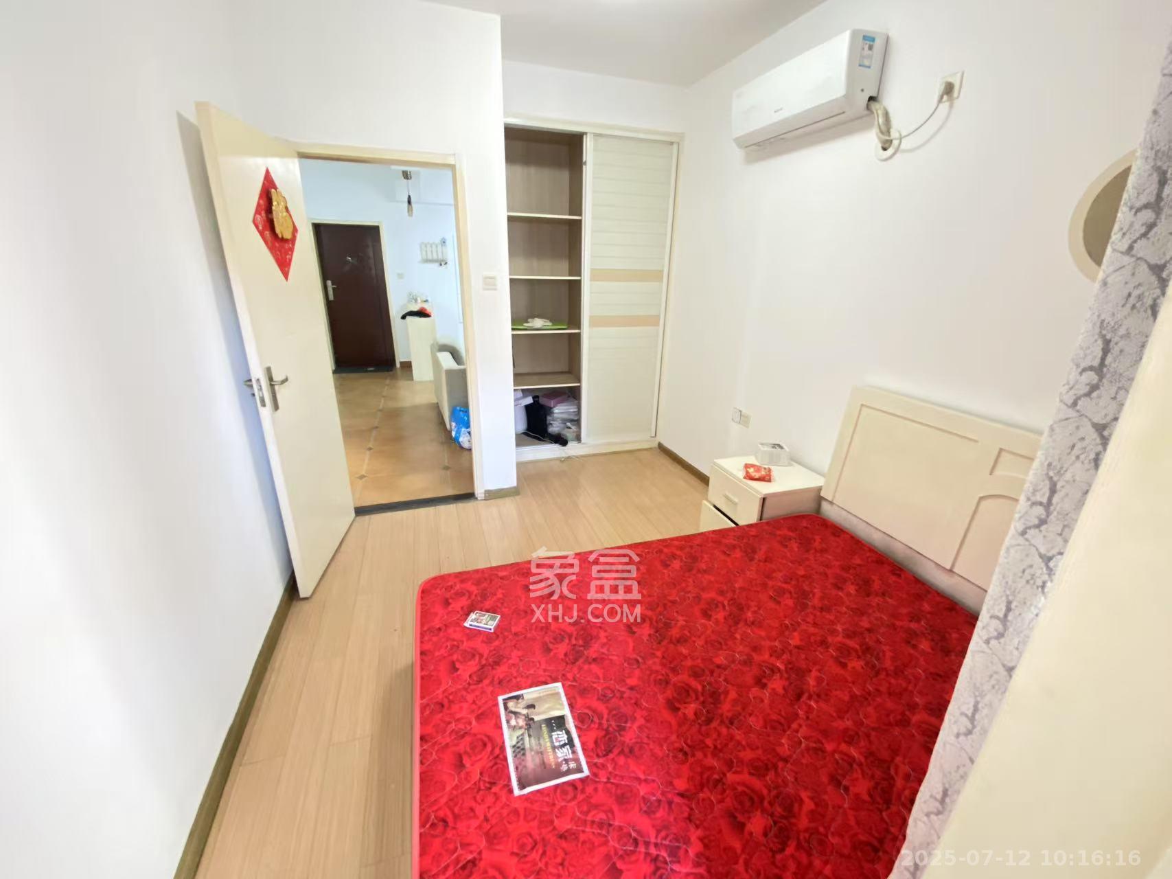 巧克力空间（建鸿达现代大厦）  2室2厅1卫   2200.00元/月室内图