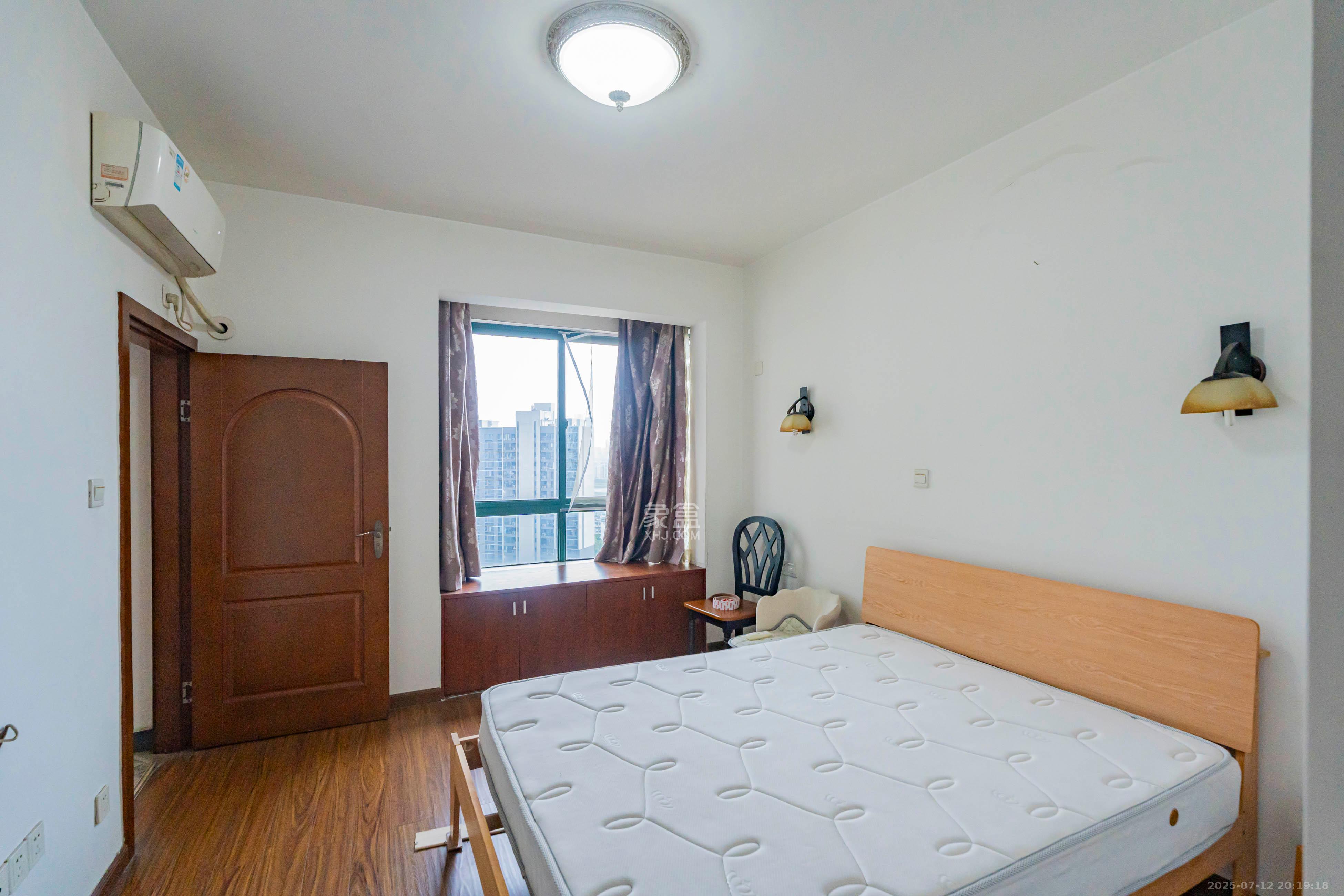 才子佳苑一期/二期 3室2厅2卫 70.0万 才子佳苑一期/二期 3室2厅2卫 70.0万卧室