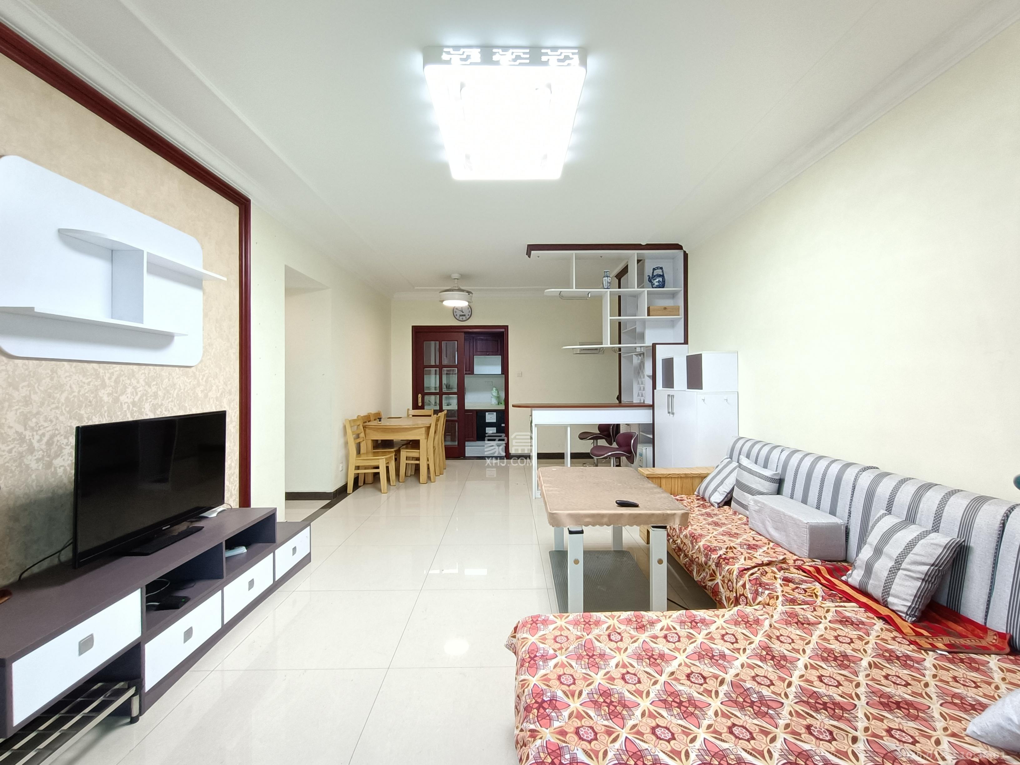 恒大城  2室2厅1卫    2200.0元/月室内图