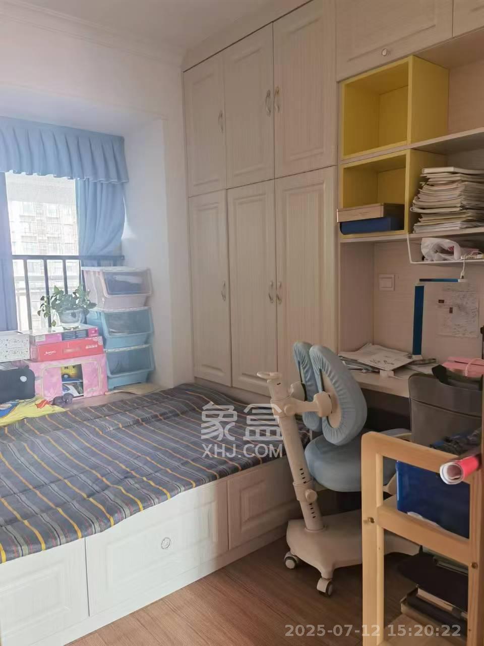 万科魅力之城  3室2厅2卫   2600.00元/月室内图