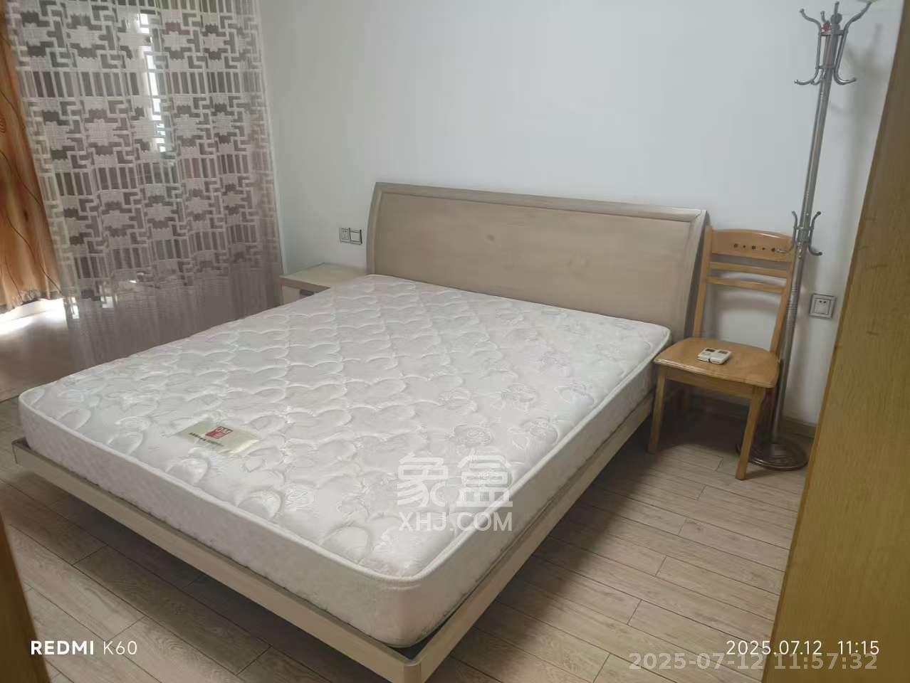 层上观邸  3室2厅1卫    2300.0元/月室内图