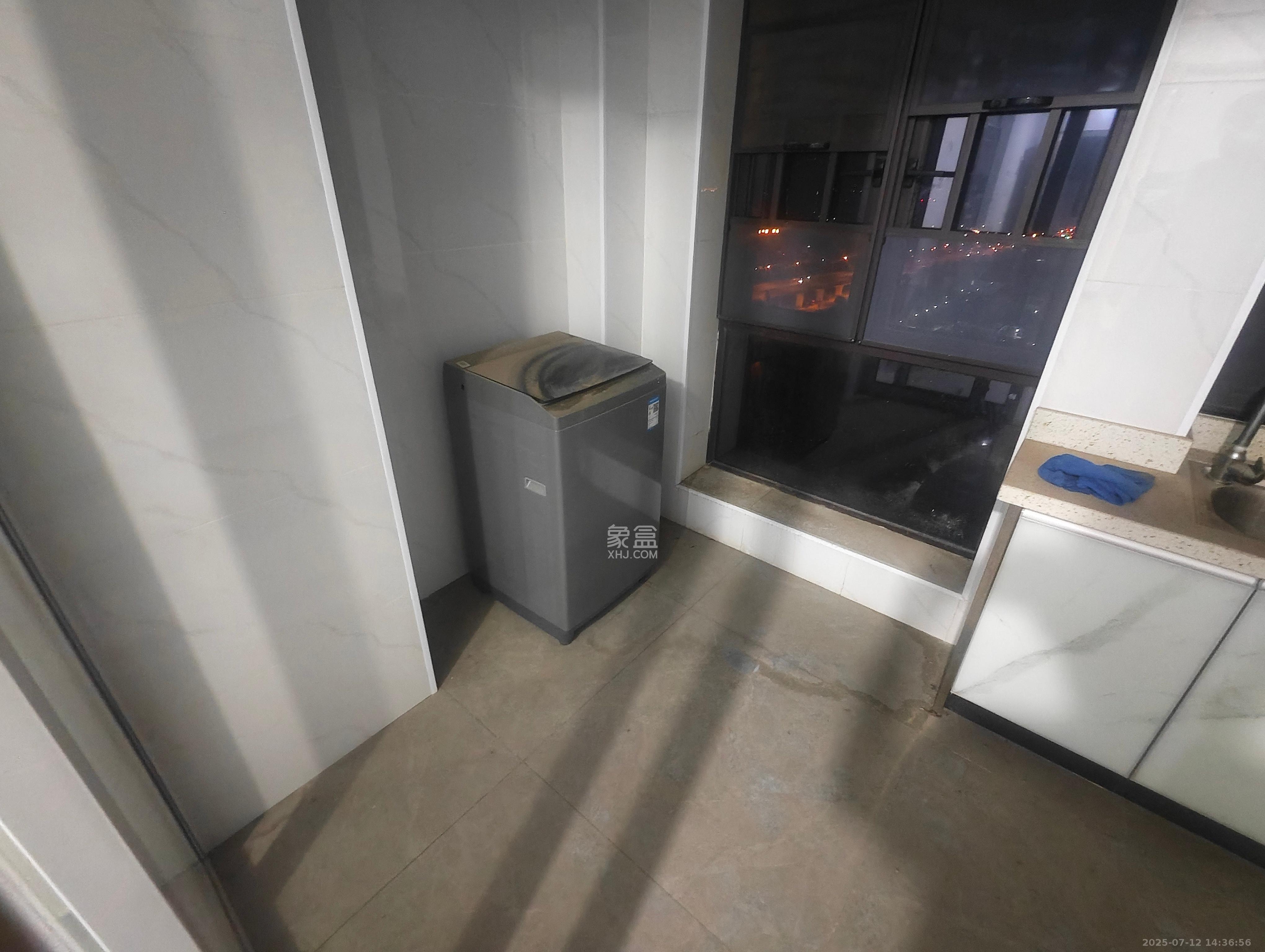 水渡河市场（海鲜市场）  1室1厅1卫   1200.00元/月室内图