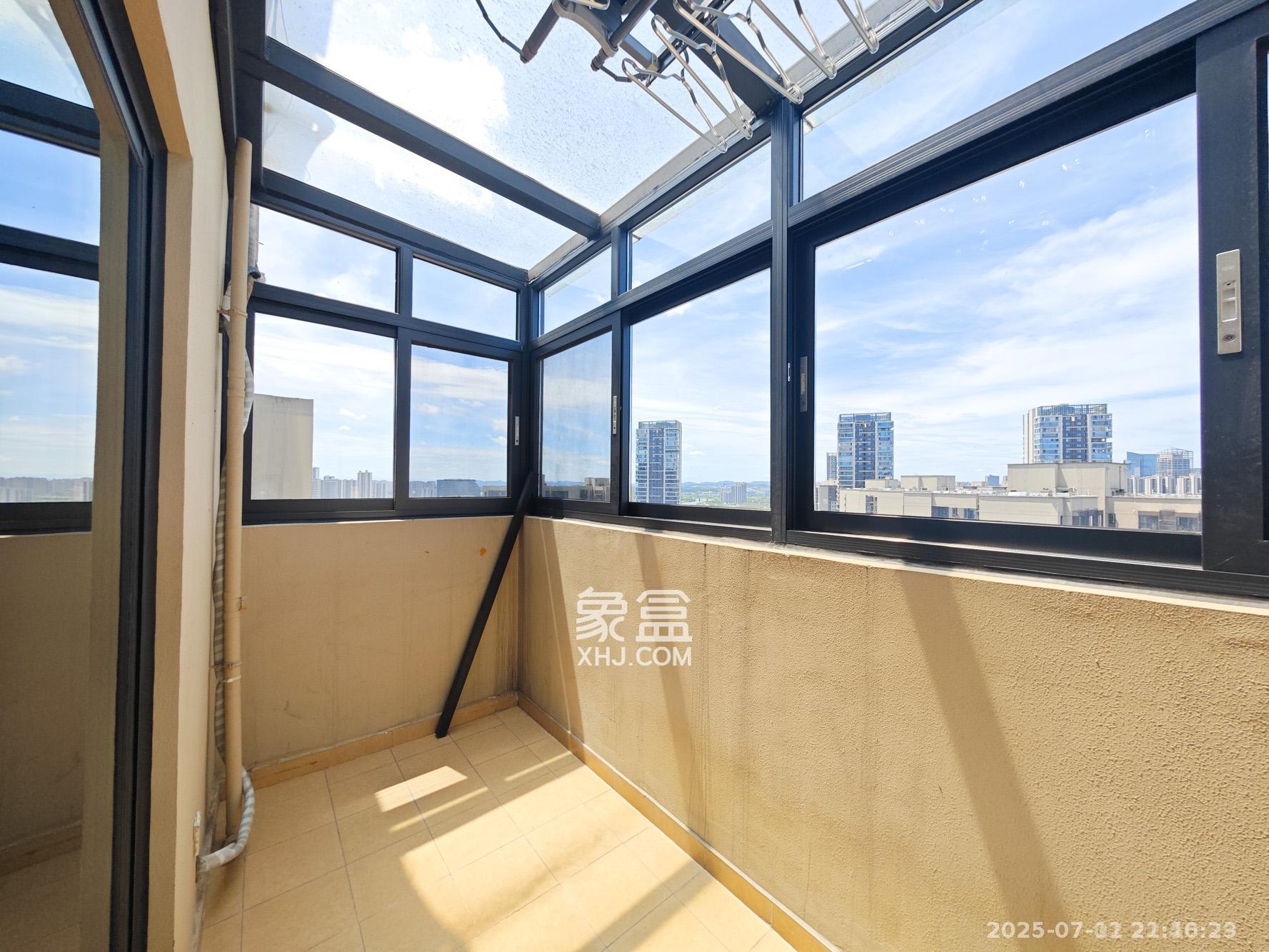 万科魅力之城观澜里  3室2厅1卫   2600.00元/月室内图