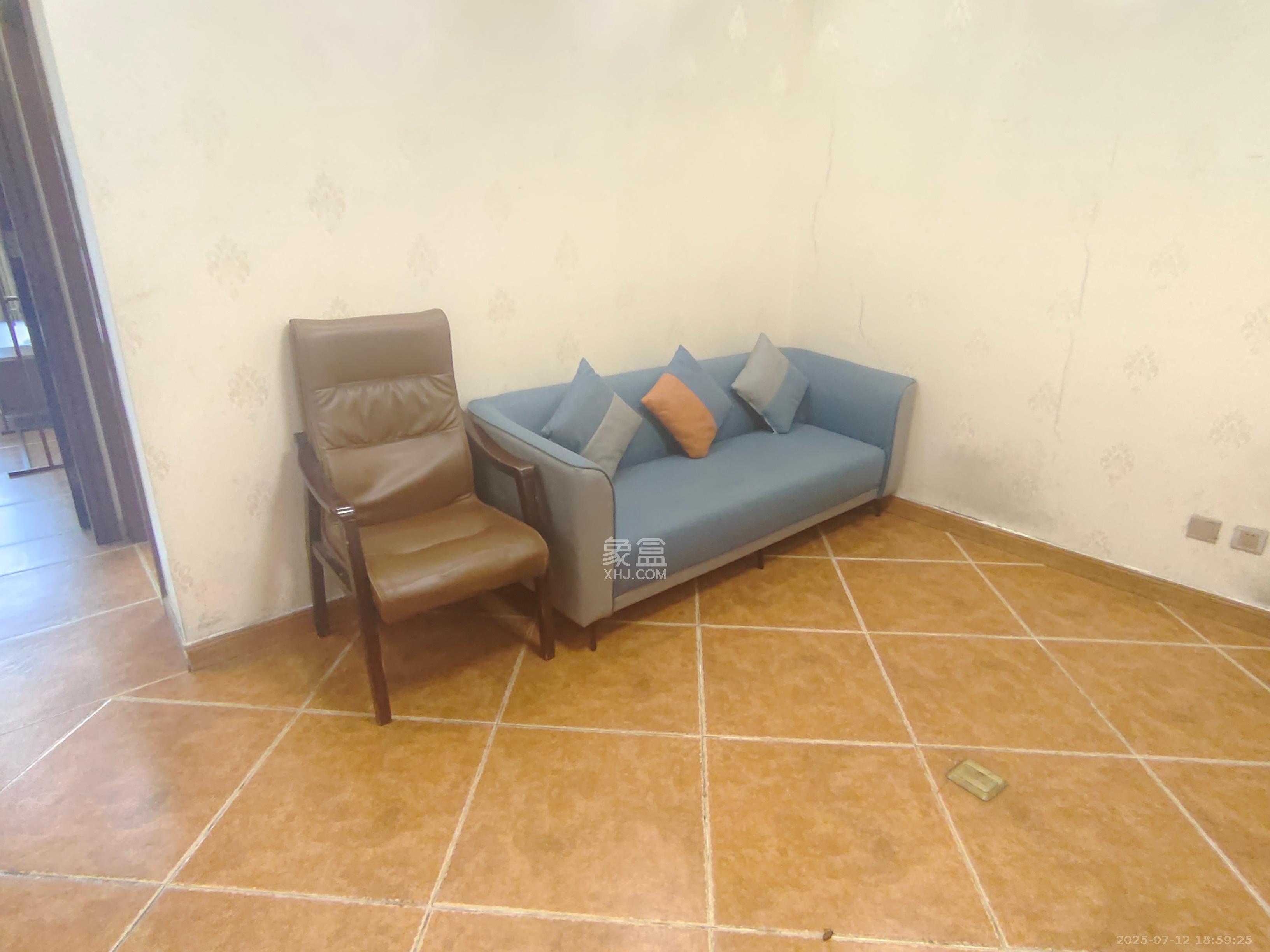 恒大金都(华瑞金都) 2室1厅1卫 1900.0元/月 恒大金都(华瑞金都) 2室1厅1卫 1900.0元/月室内图