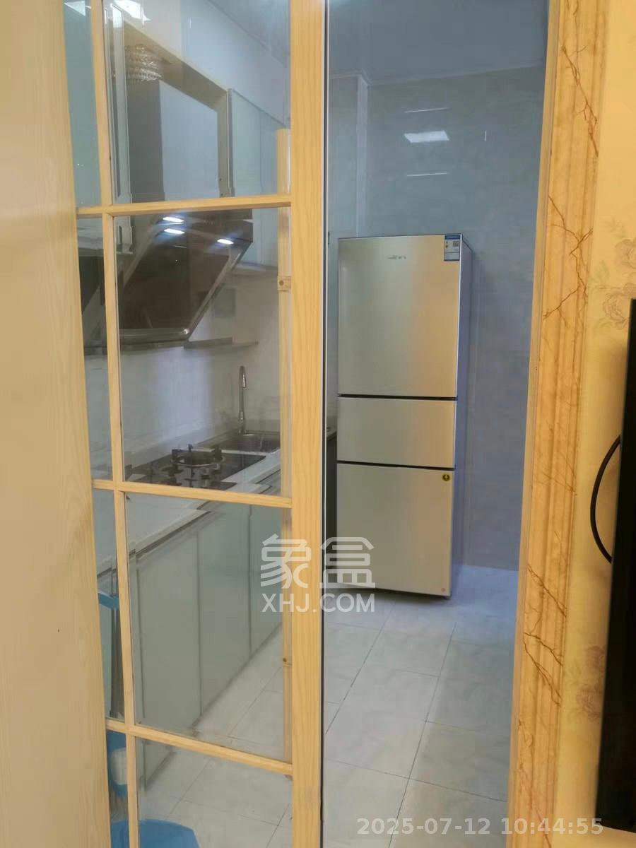 天鸿天府（天鸿中央大院）  2室1厅1卫    2000.0元/月室内图