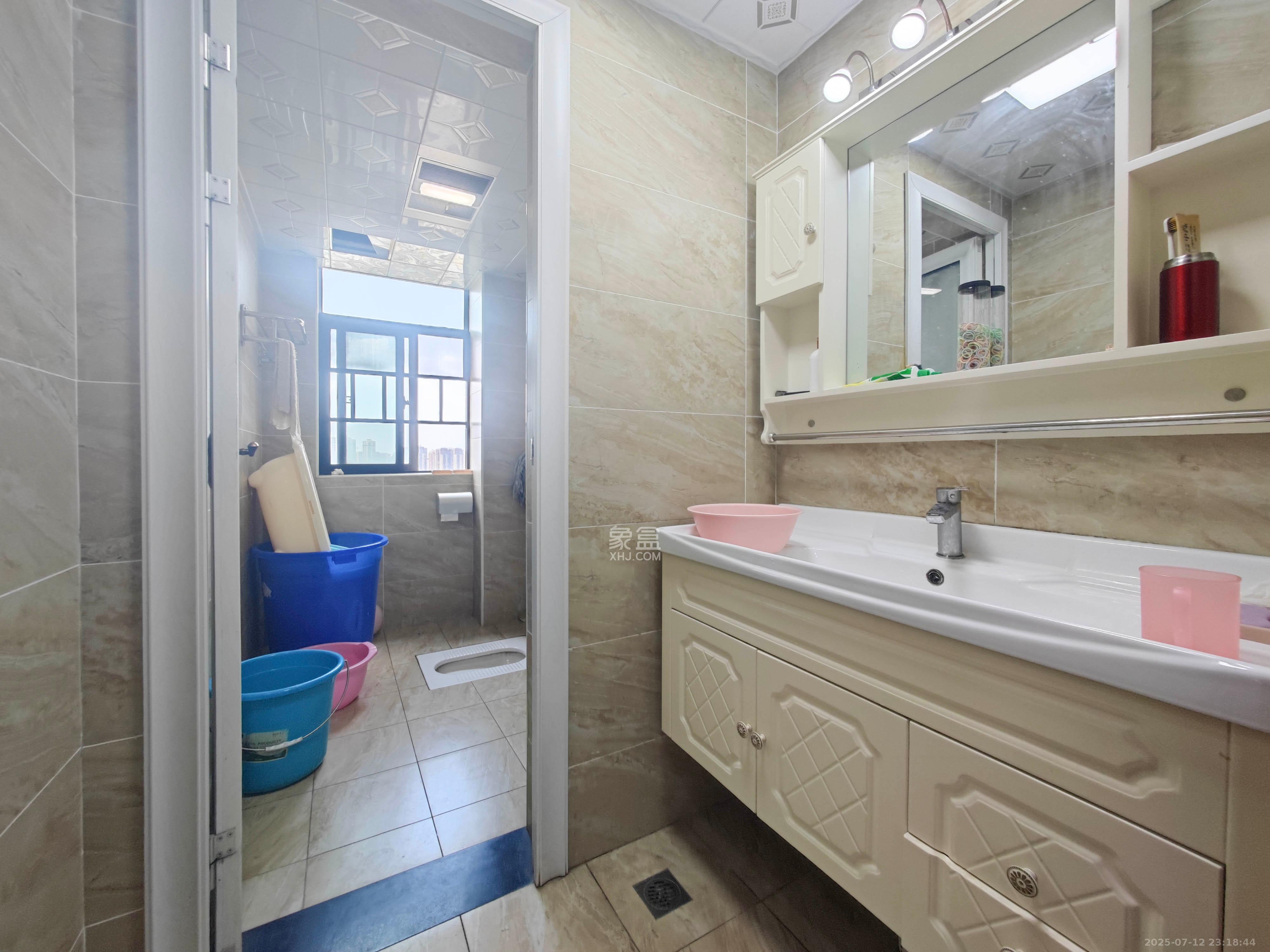 德润小区（丰升德润小区）  3室2厅2卫    107.8万卧室