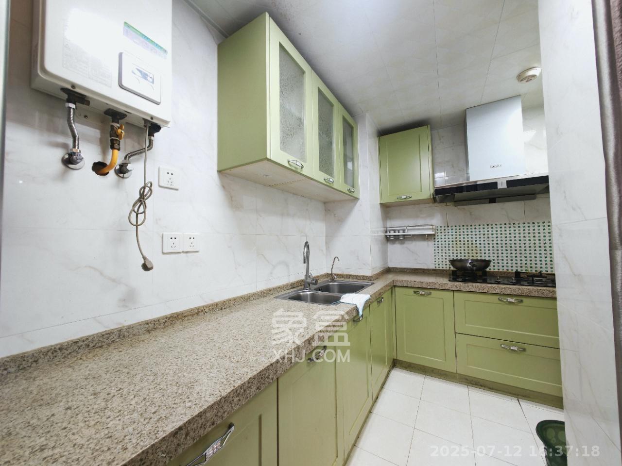 金茂梅溪湖 2室2厅1卫 2700.0元/月 金茂梅溪湖 2室2厅1卫 2700.0元/月室内图