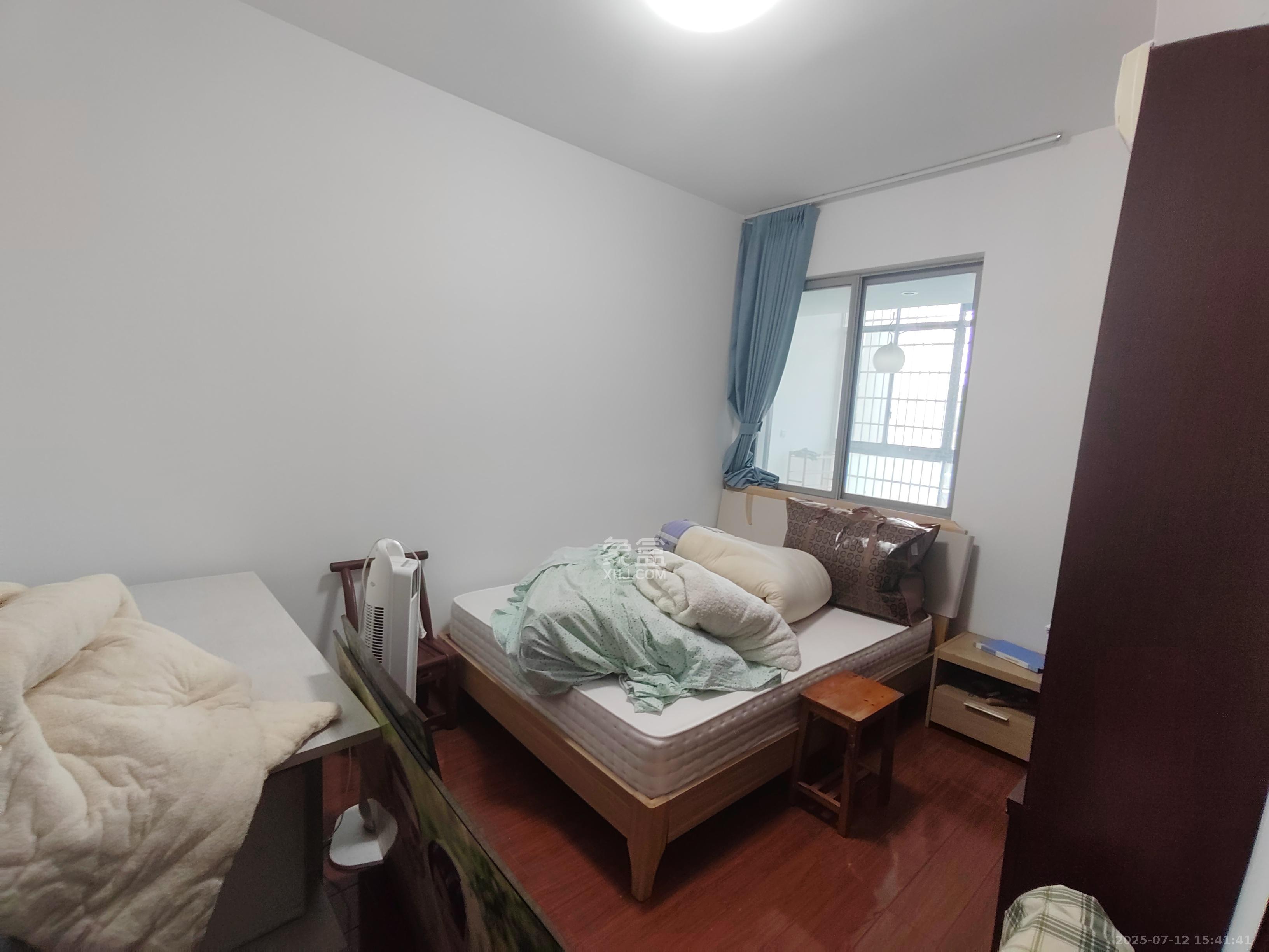 阳光100二期  3室2厅2卫   2500.00元/月室内图