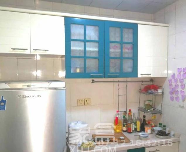 下碧湘街小区  2室1厅1卫    2500.0元/月 下碧湘街小区  2室1厅1卫    2500.0元/月室内图