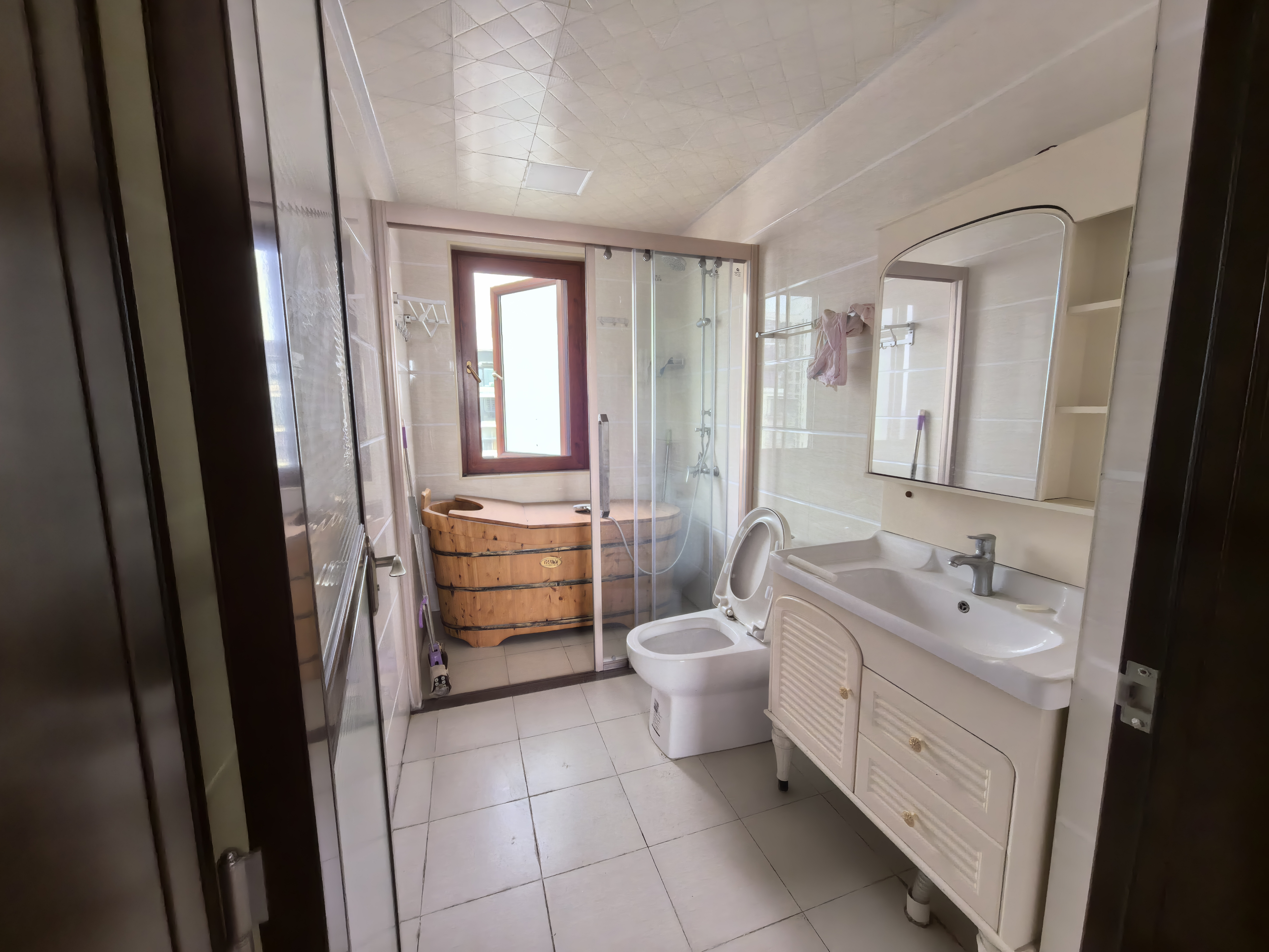 梓山湖领御 4室2厅2卫 2200.0元/月 梓山湖领御 4室2厅2卫 2200.0元/月室内图