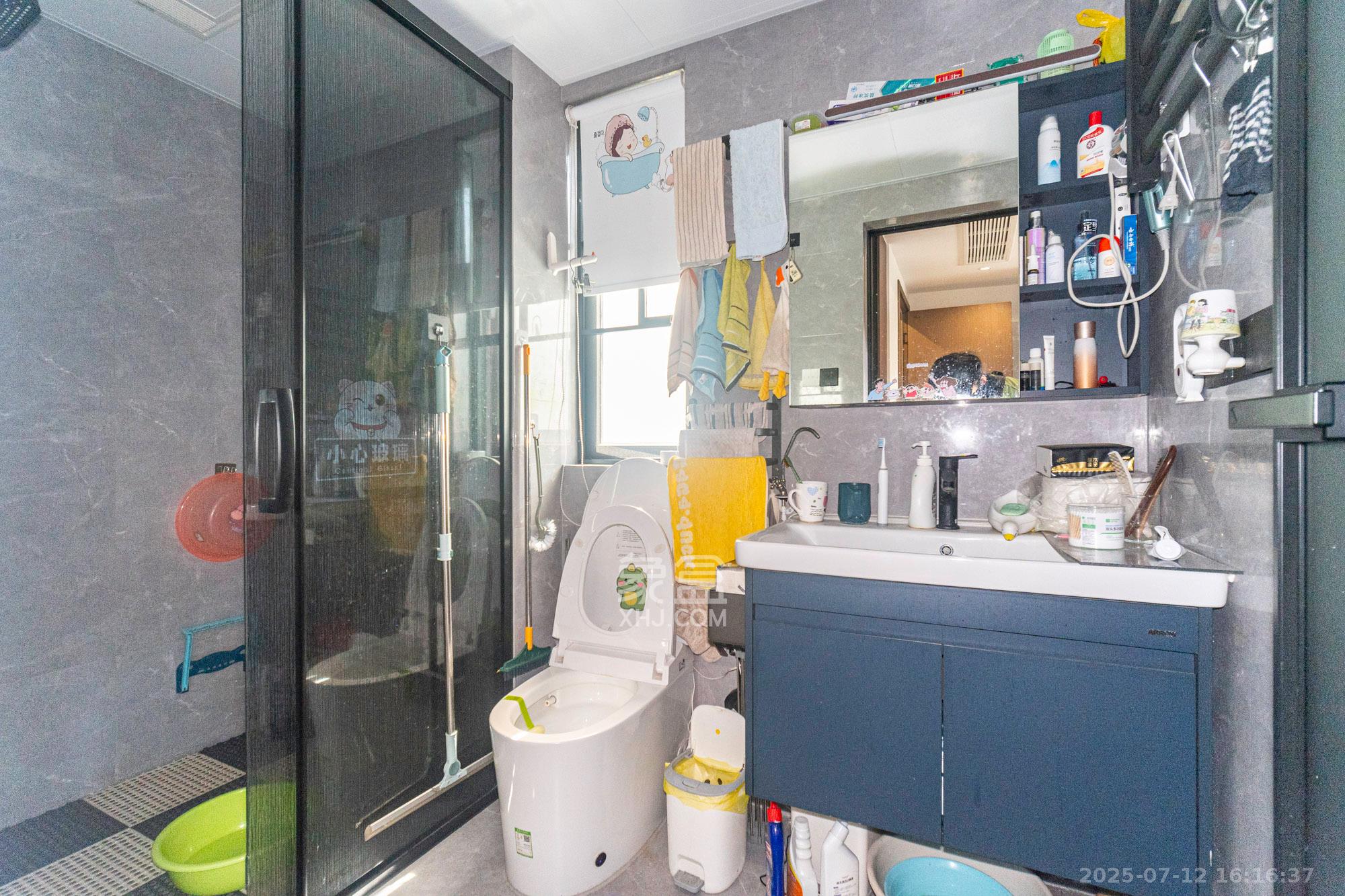 绿城美的明月江南  4室2厅2卫    155.0万 绿城美的明月江南  4室2厅2卫    155.0万卫生间