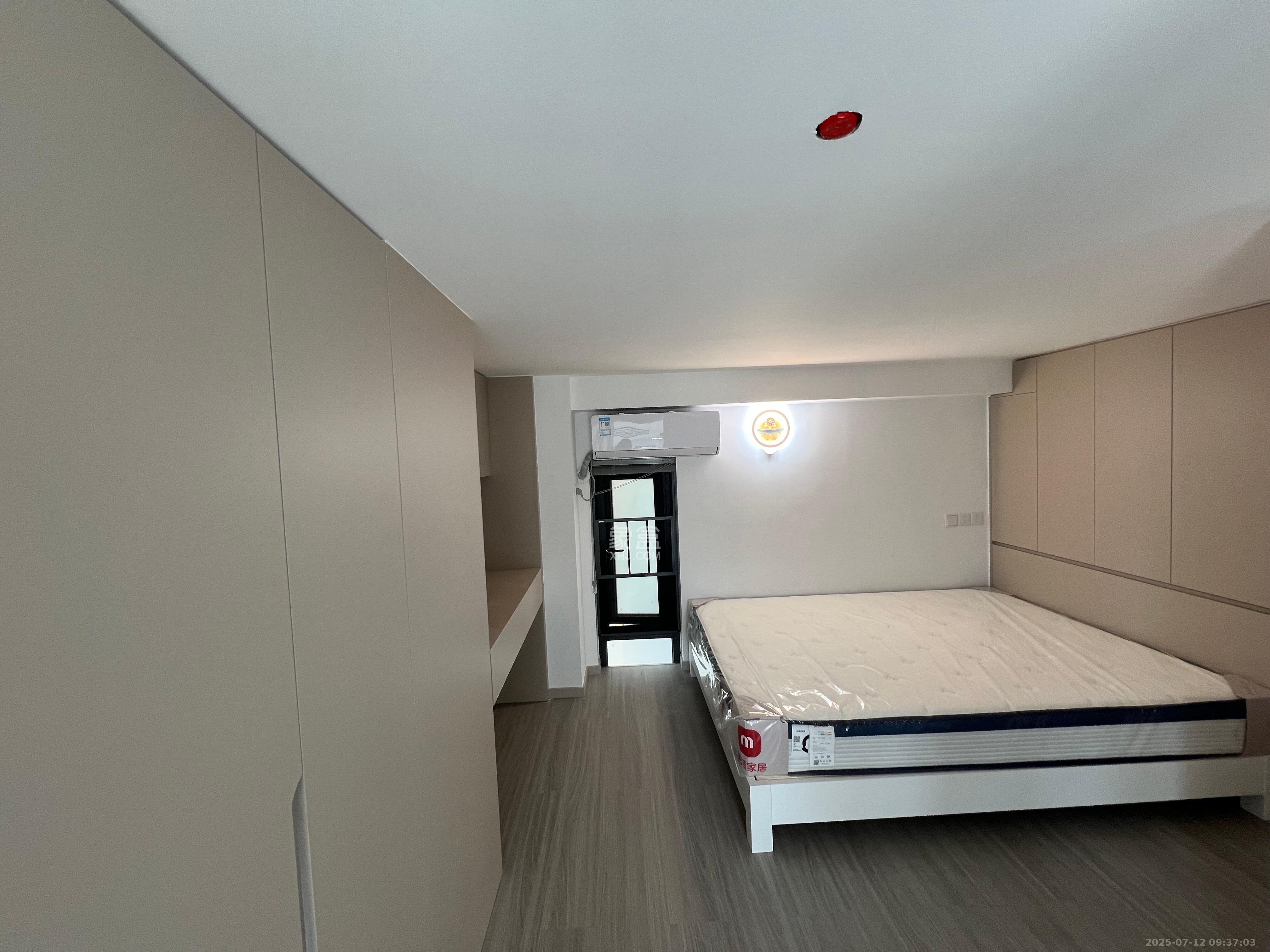 万科紫台  2室1厅1卫   3200.00元/月室内图