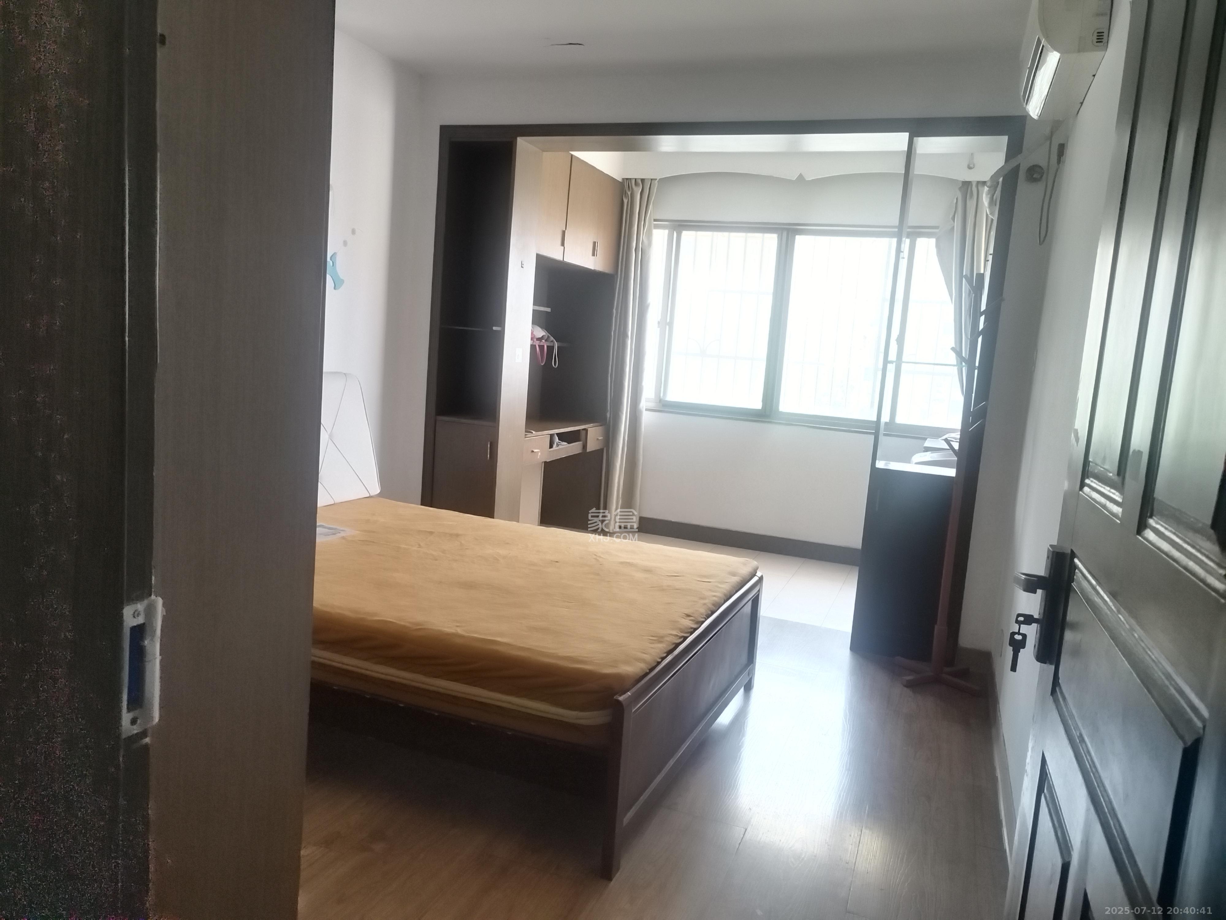 友谊社区(建湘瓷厂住宅小区) 2室2厅1卫 1600.0元/月 友谊社区(建湘瓷厂住宅小区) 2室2厅1卫 1600.0元/月室内图