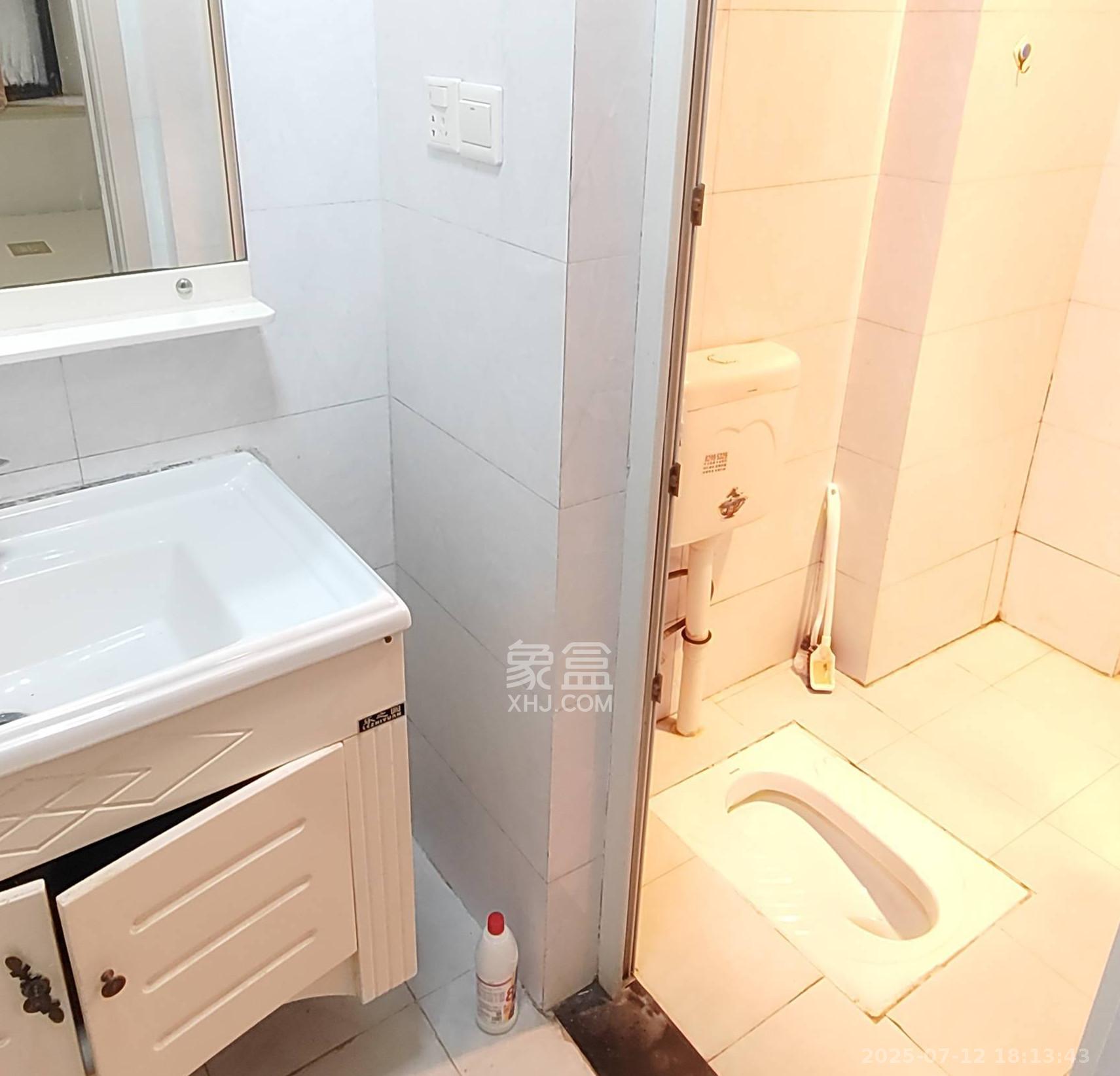 铂宫  3室2厅1卫   3800.00元/月室内图