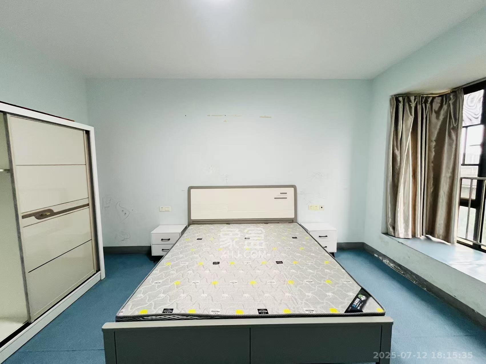 鑫远熙山 4室2厅1卫 2500.0元/月 鑫远熙山 4室2厅1卫 2500.0元/月室内图