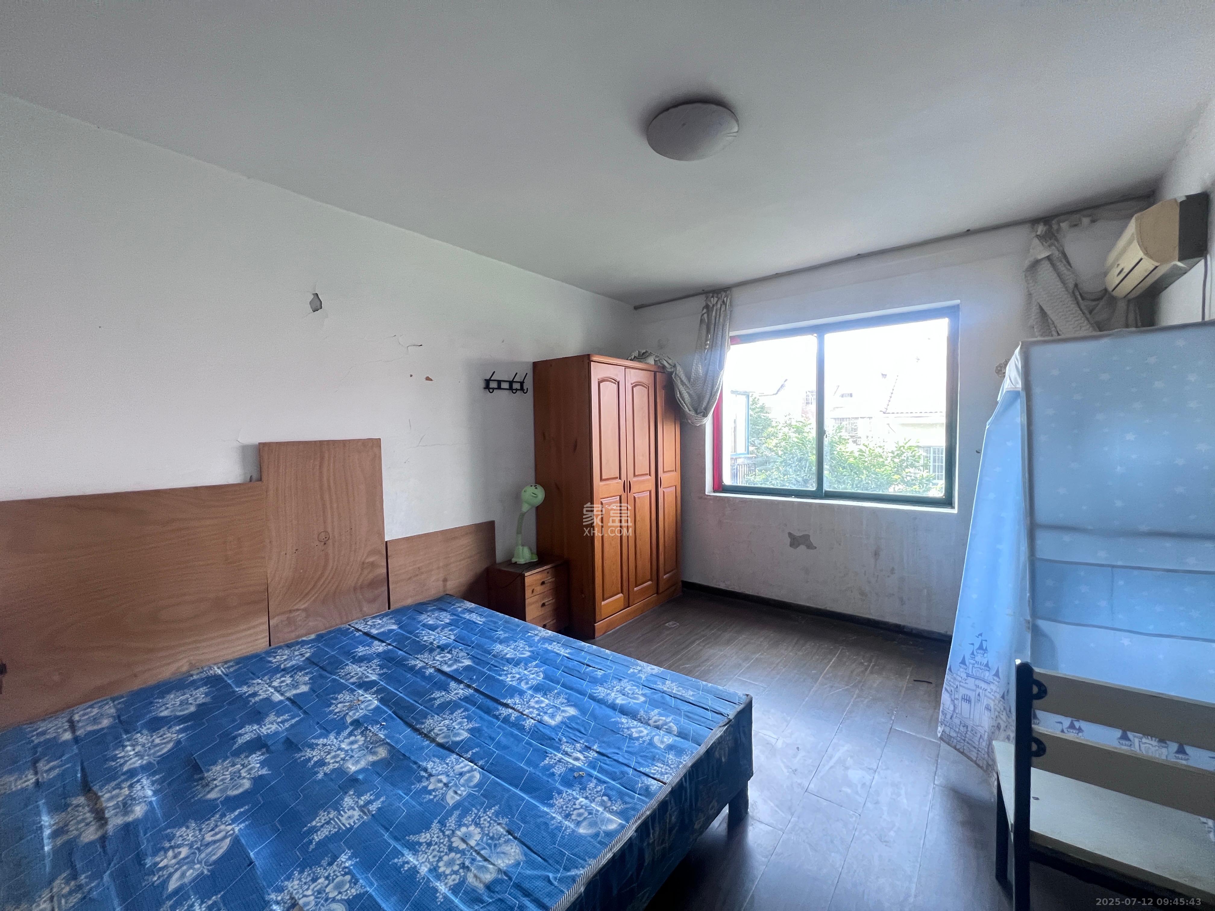 东方新城  5室2厅2卫    2300.0元/月 东方新城  5室2厅2卫    2300.0元/月室内图