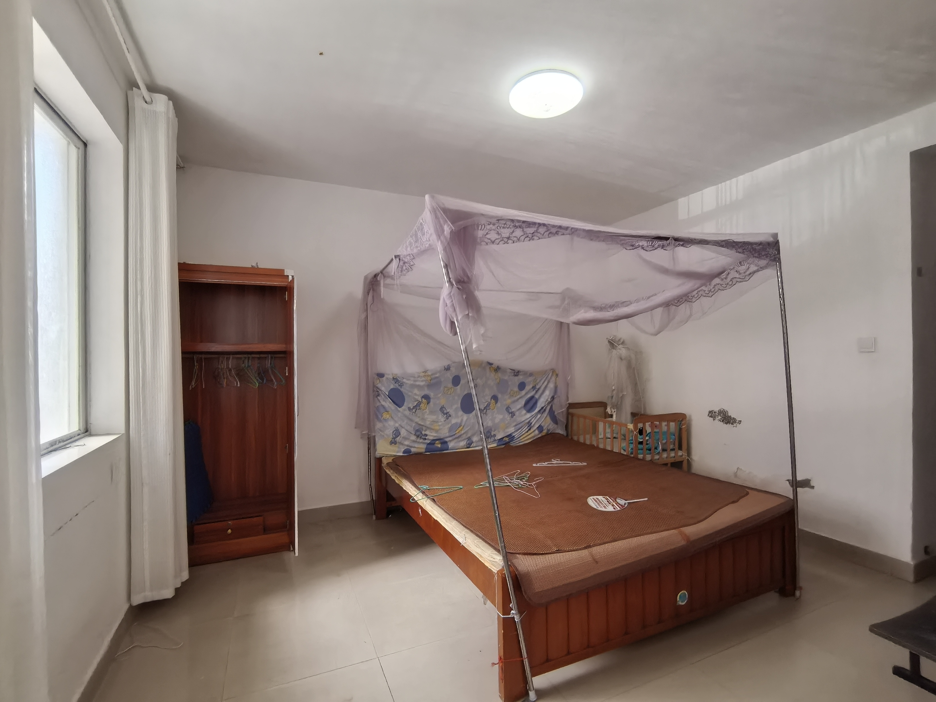 国托公寓 3室2厅1卫 2000.0元/月 国托公寓 3室2厅1卫 2000.0元/月室内图