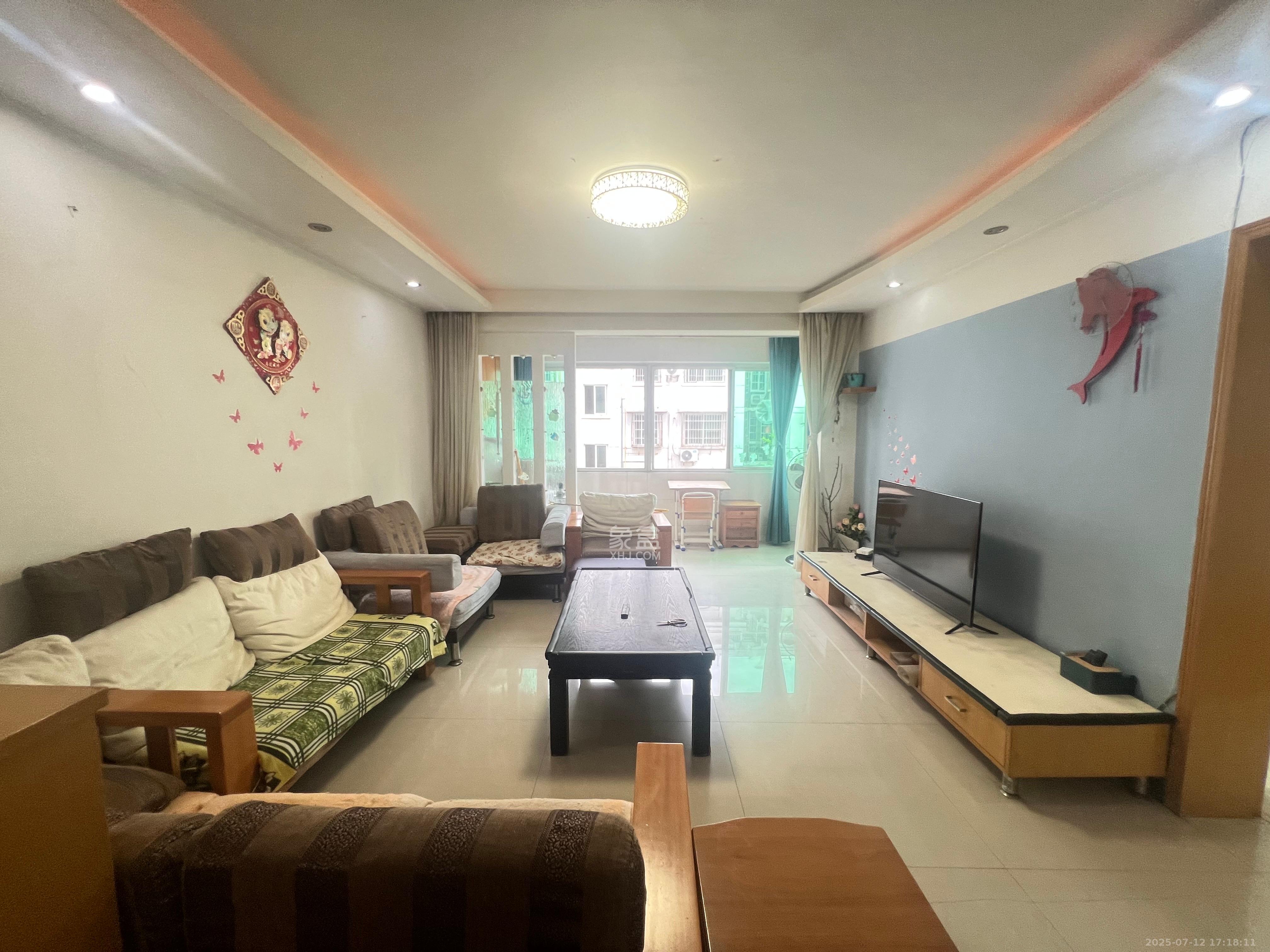 恩瑞麓山名园(龙王港小区) 3室2厅2卫 2400.0元/月 恩瑞麓山名园(龙王港小区) 3室2厅2卫 2400.0元/月室内图