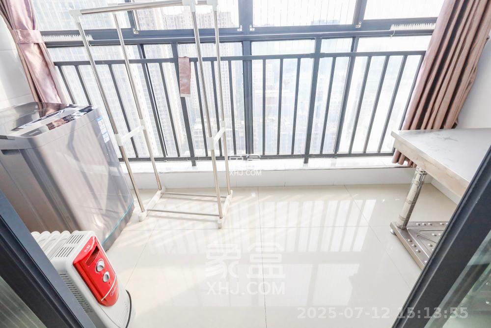 钰龙天下一期  2室2厅1卫    2100.0元/月 钰龙天下一期  2室2厅1卫    2100.0元/月室内图