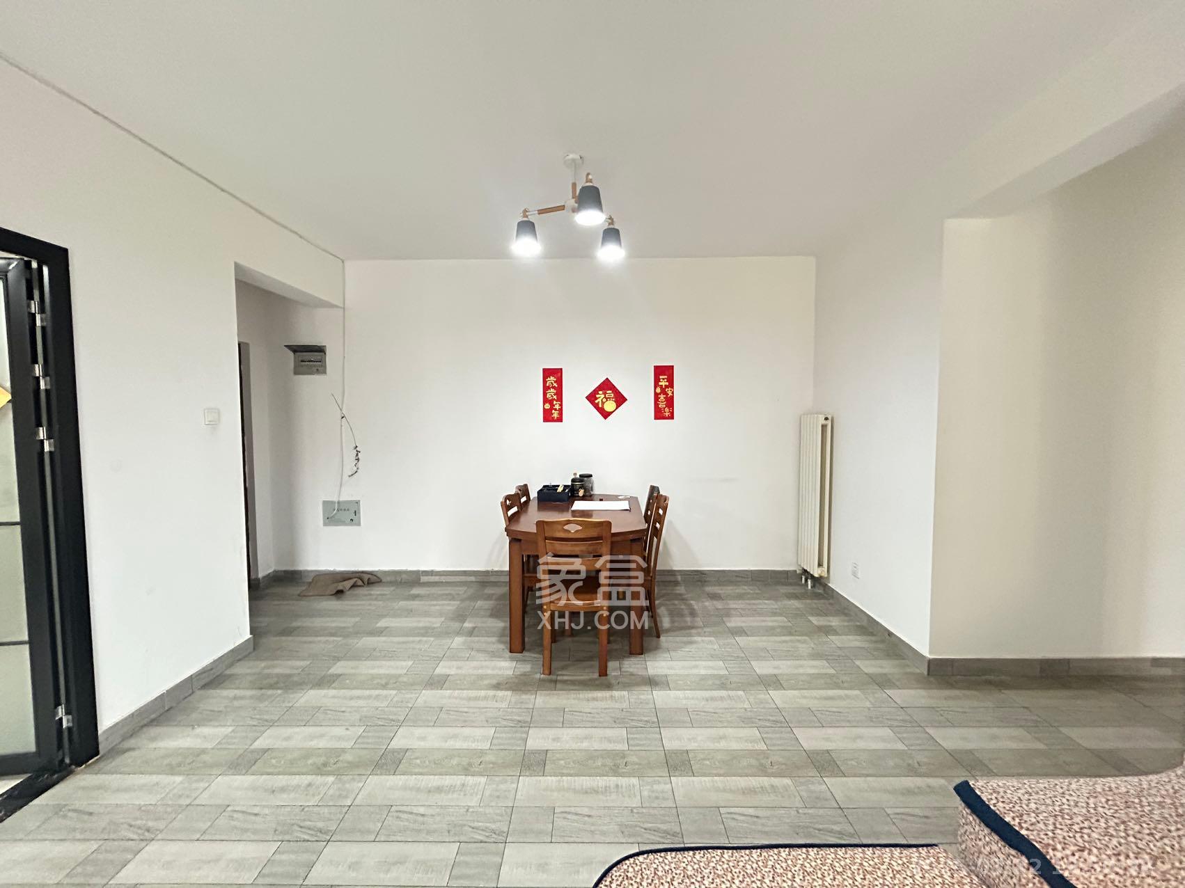 怡海星城 3室2厅2卫 2500.0元/月 怡海星城 3室2厅2卫 2500.0元/月室内图