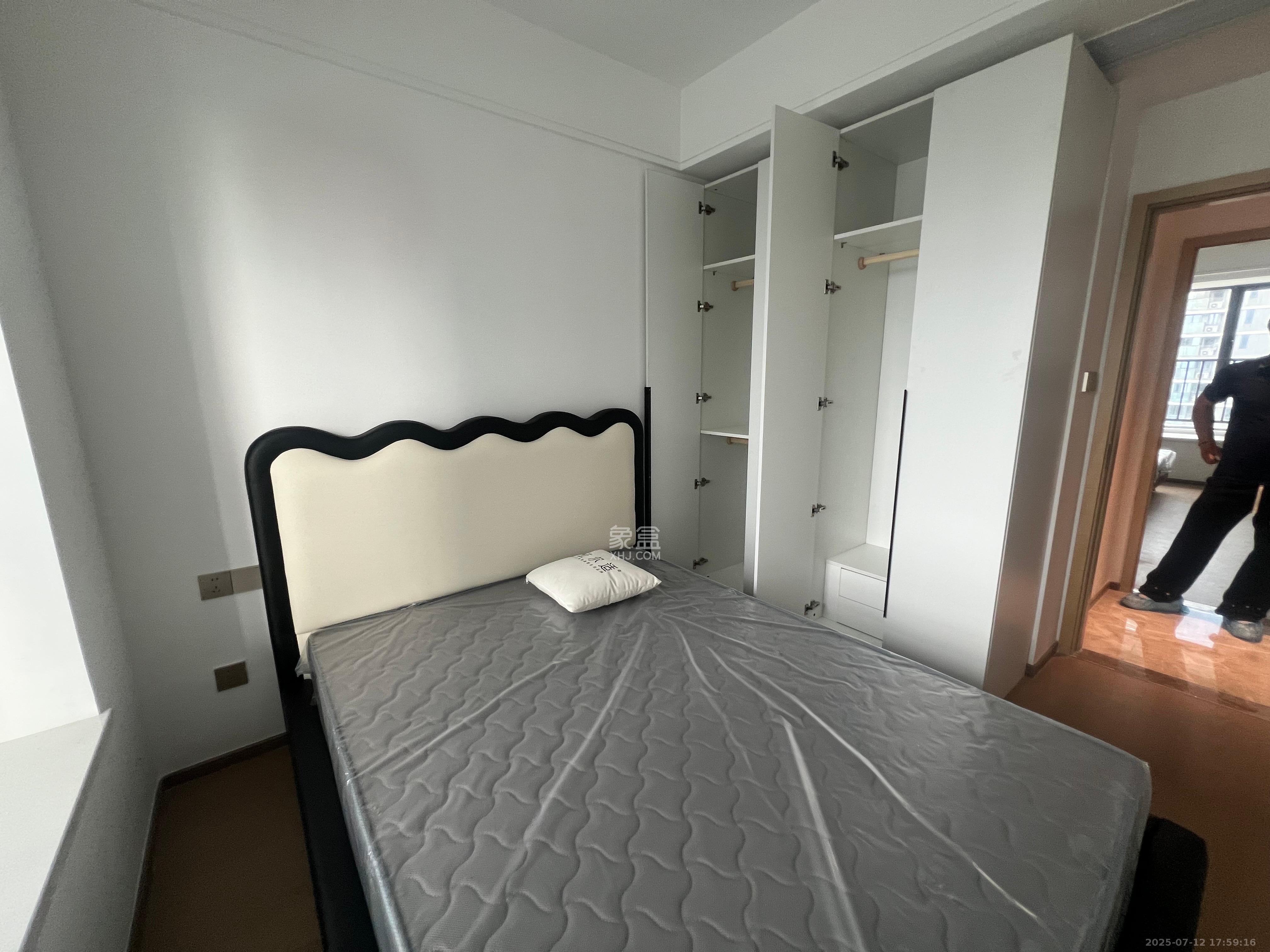 复地滨江金融中心  4室2厅2卫    5500.0元/月 复地滨江金融中心  4室2厅2卫    5500.0元/月室内图