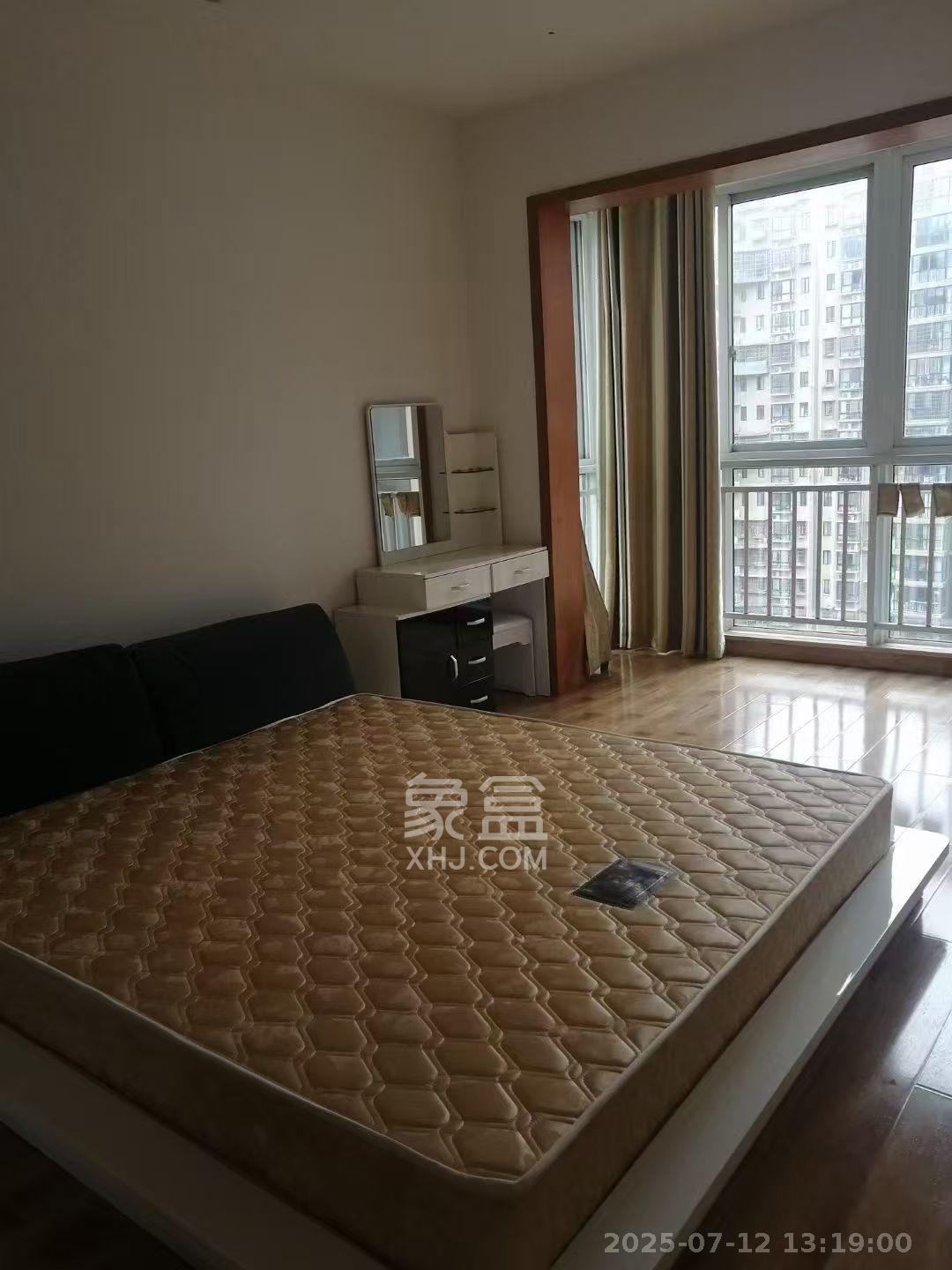 先锋东外滩  3室2厅2卫    2700.0元/月 先锋东外滩  3室2厅2卫    2700.0元/月室内图