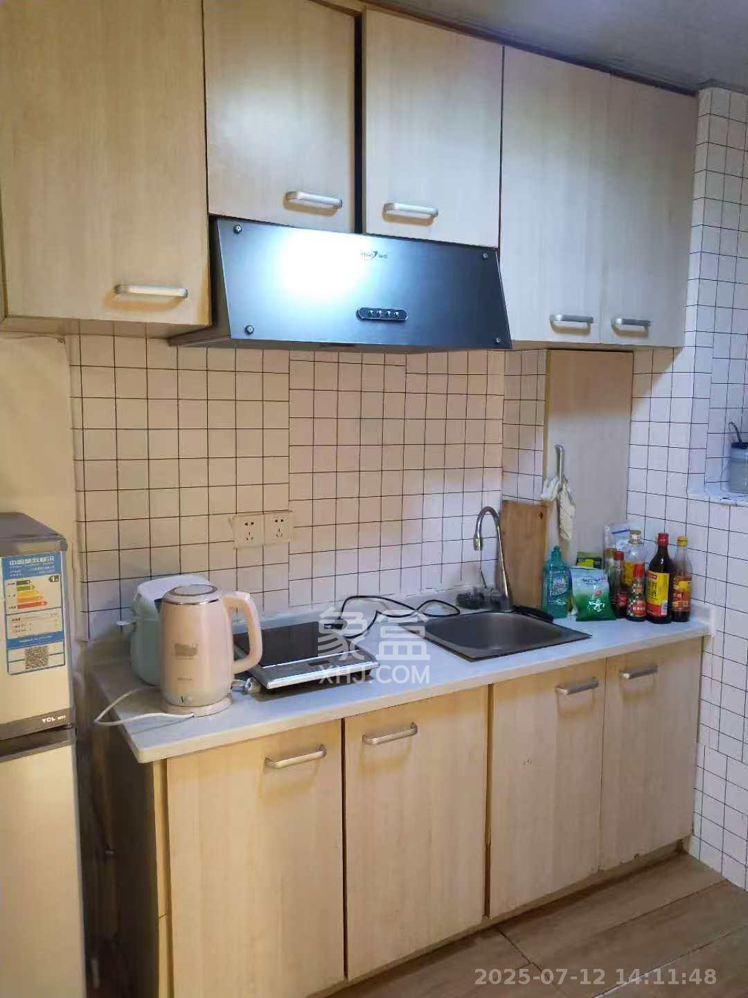 七彩丽都  1室1厅1卫   2200.00元/月室内图