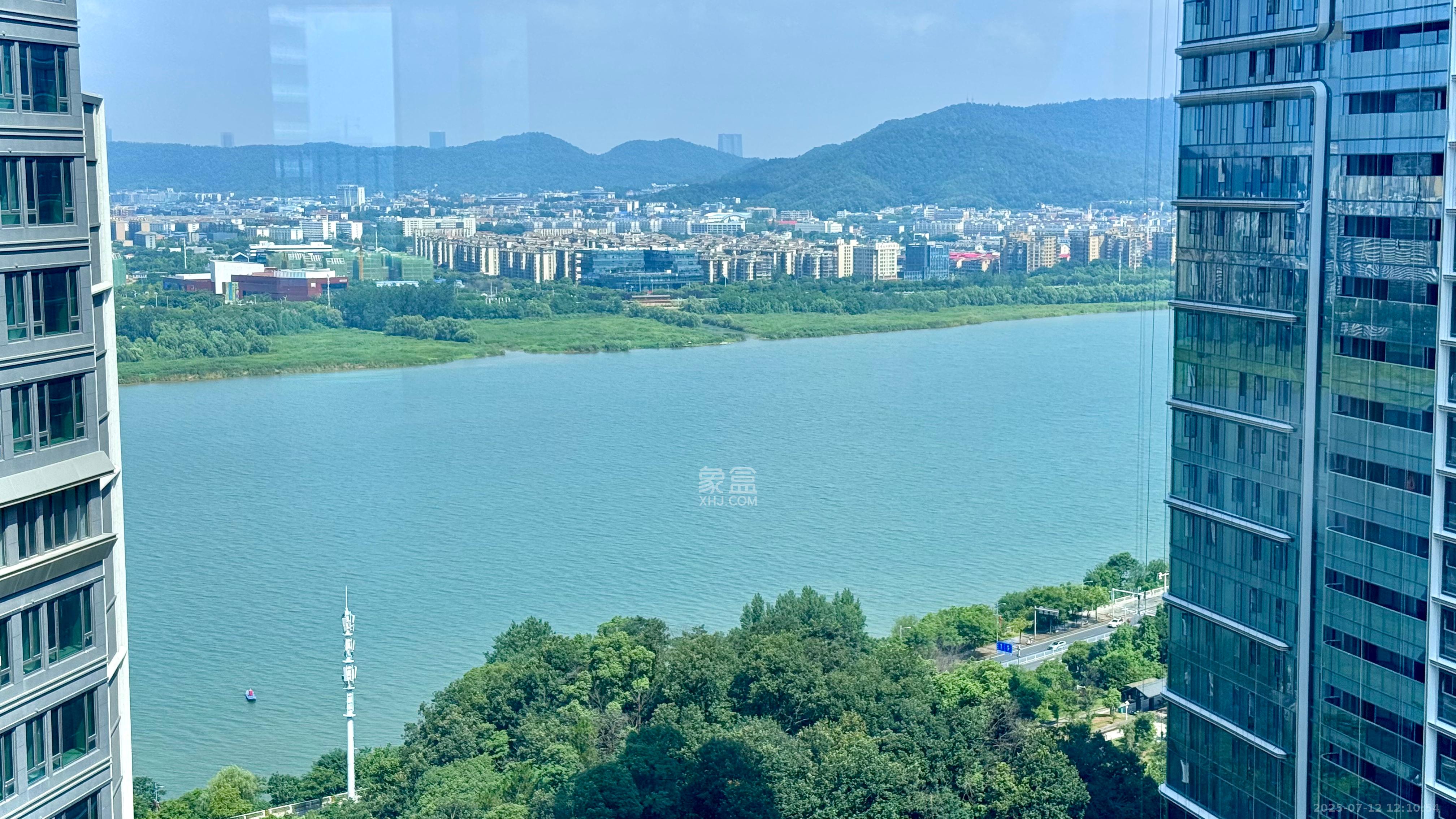 中海阅湘台  4室2厅3卫   11000.00元/月室内图