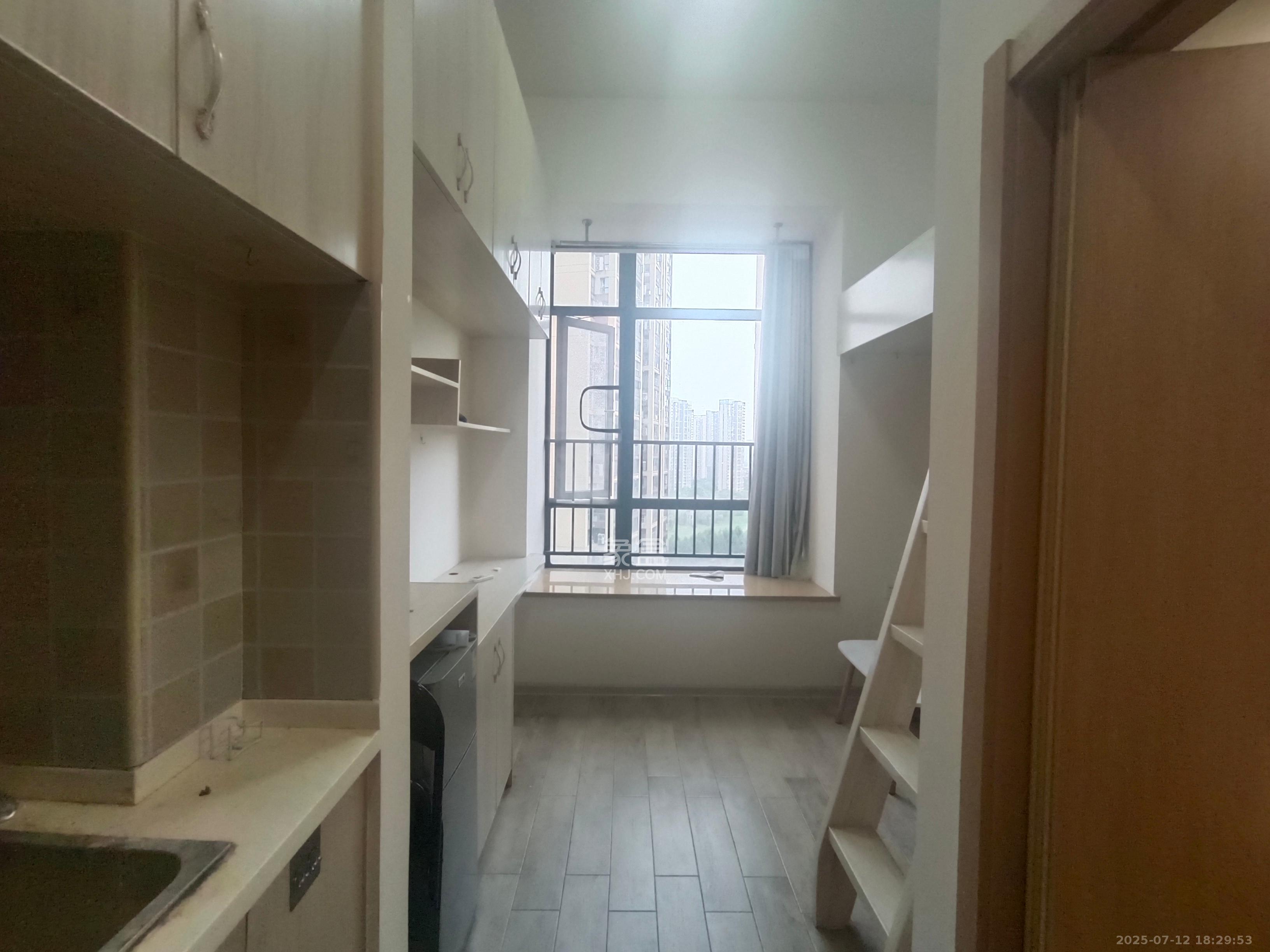 兰亭湾畔 1室1厅1卫 900.0元/月 兰亭湾畔 1室1厅1卫 900.0元/月室内图