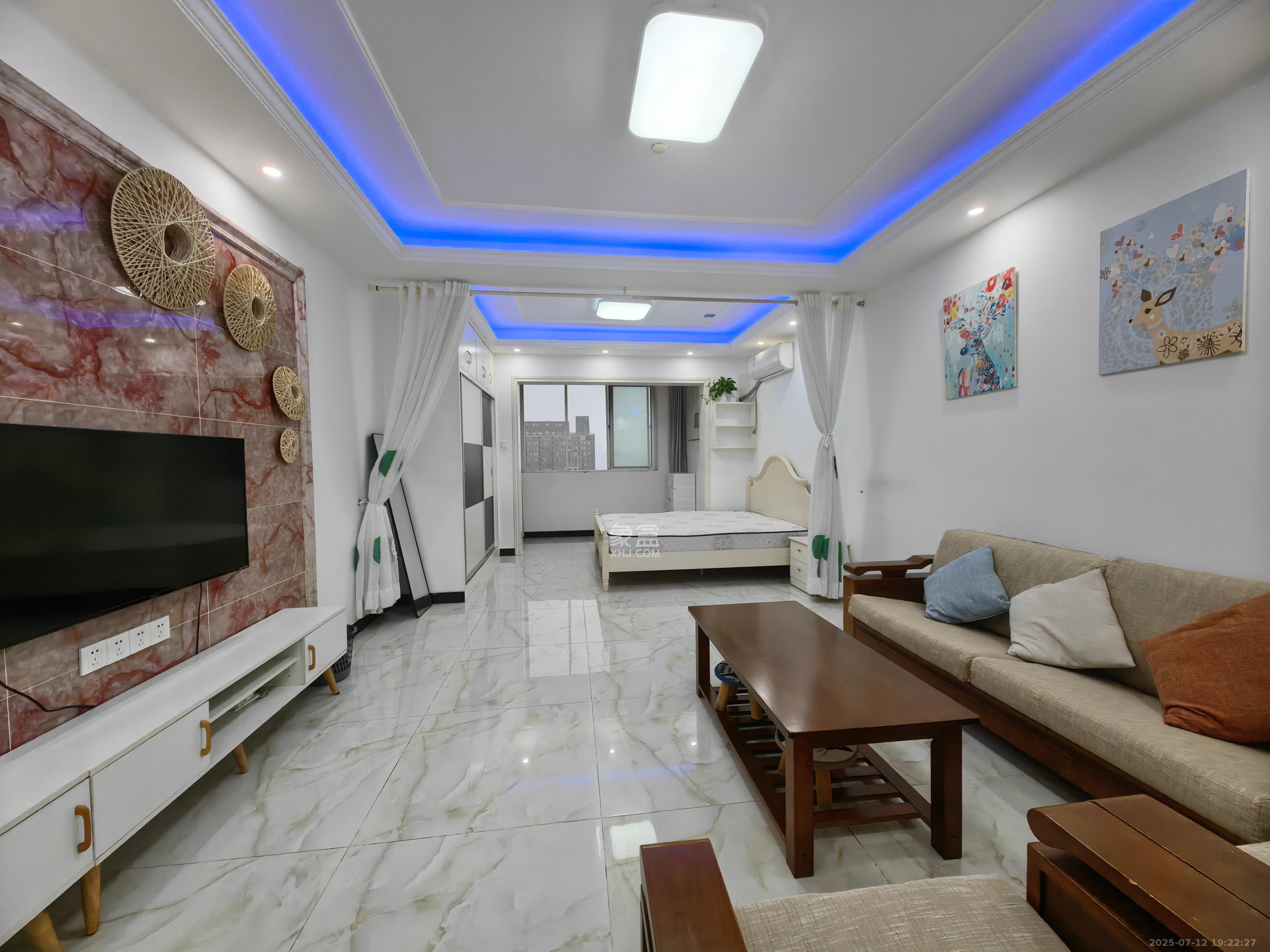 上河国际F座  1室1厅1卫    1800.0元/月 上河国际F座  1室1厅1卫    1800.0元/月室内图