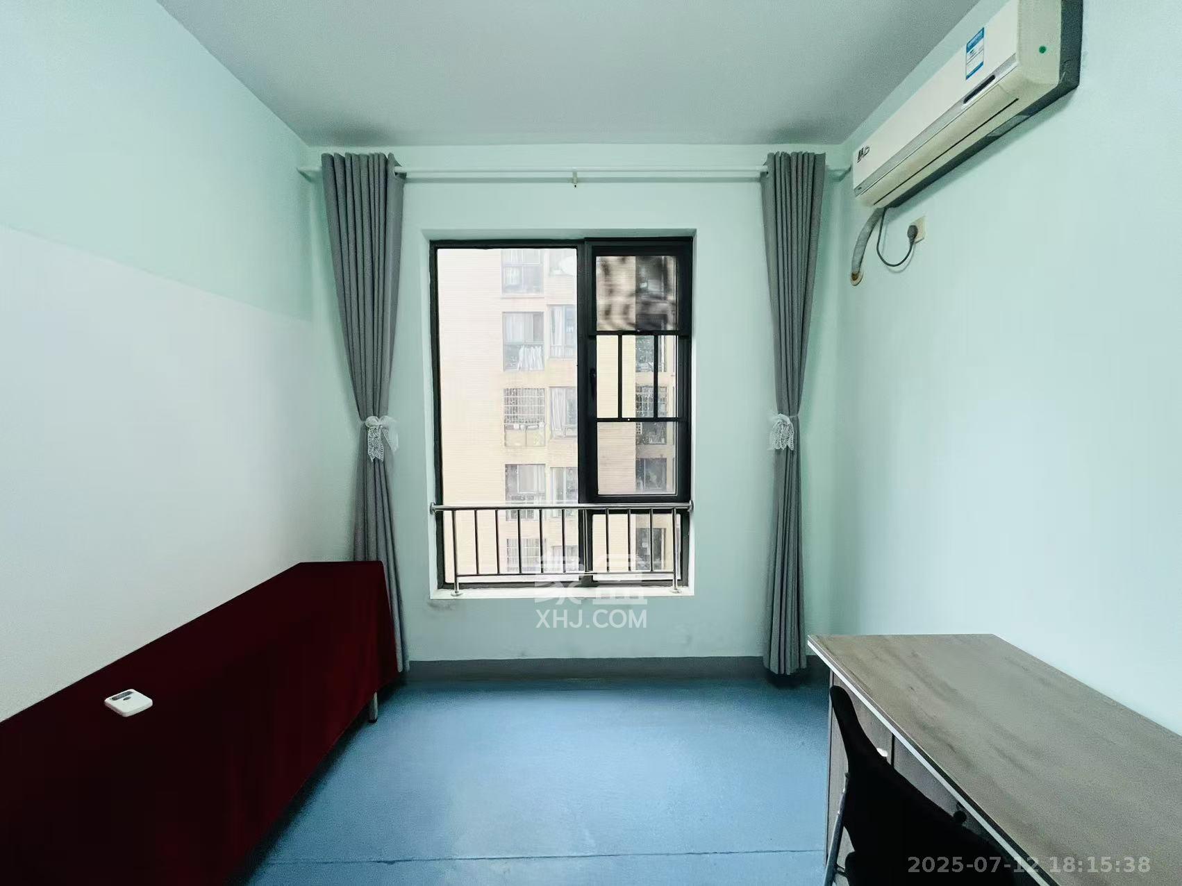 鑫远熙山 4室2厅1卫 2500.0元/月 鑫远熙山 4室2厅1卫 2500.0元/月室内图