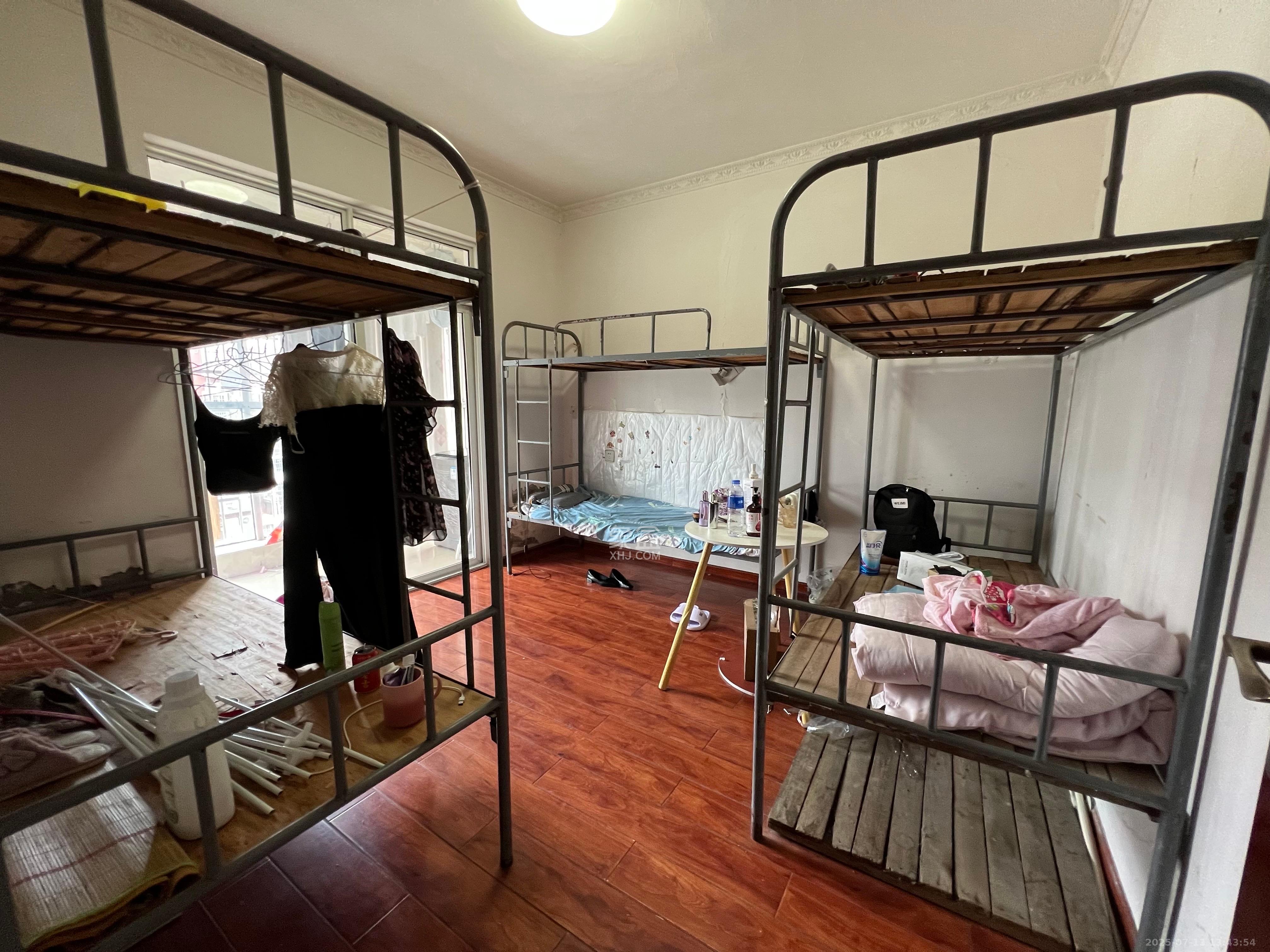 泊林晶城 3室2厅1卫 1800.0元/月 泊林晶城 3室2厅1卫 1800.0元/月室内图