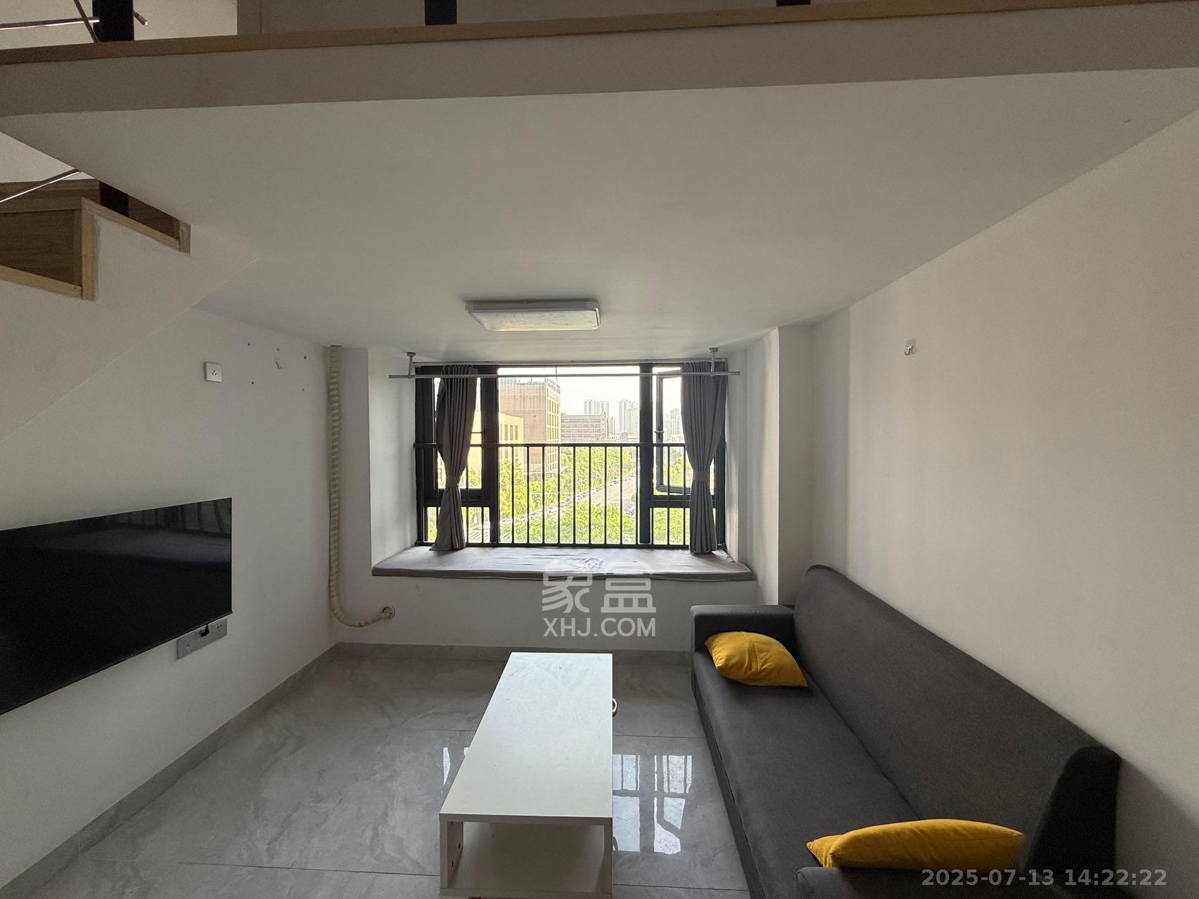 龙湖湘江星座(祺鑫星座公寓) 1室1厅1卫 1800.0元/月 龙湖湘江星座(祺鑫星座公寓) 1室1厅1卫 1800.0元/月室内图