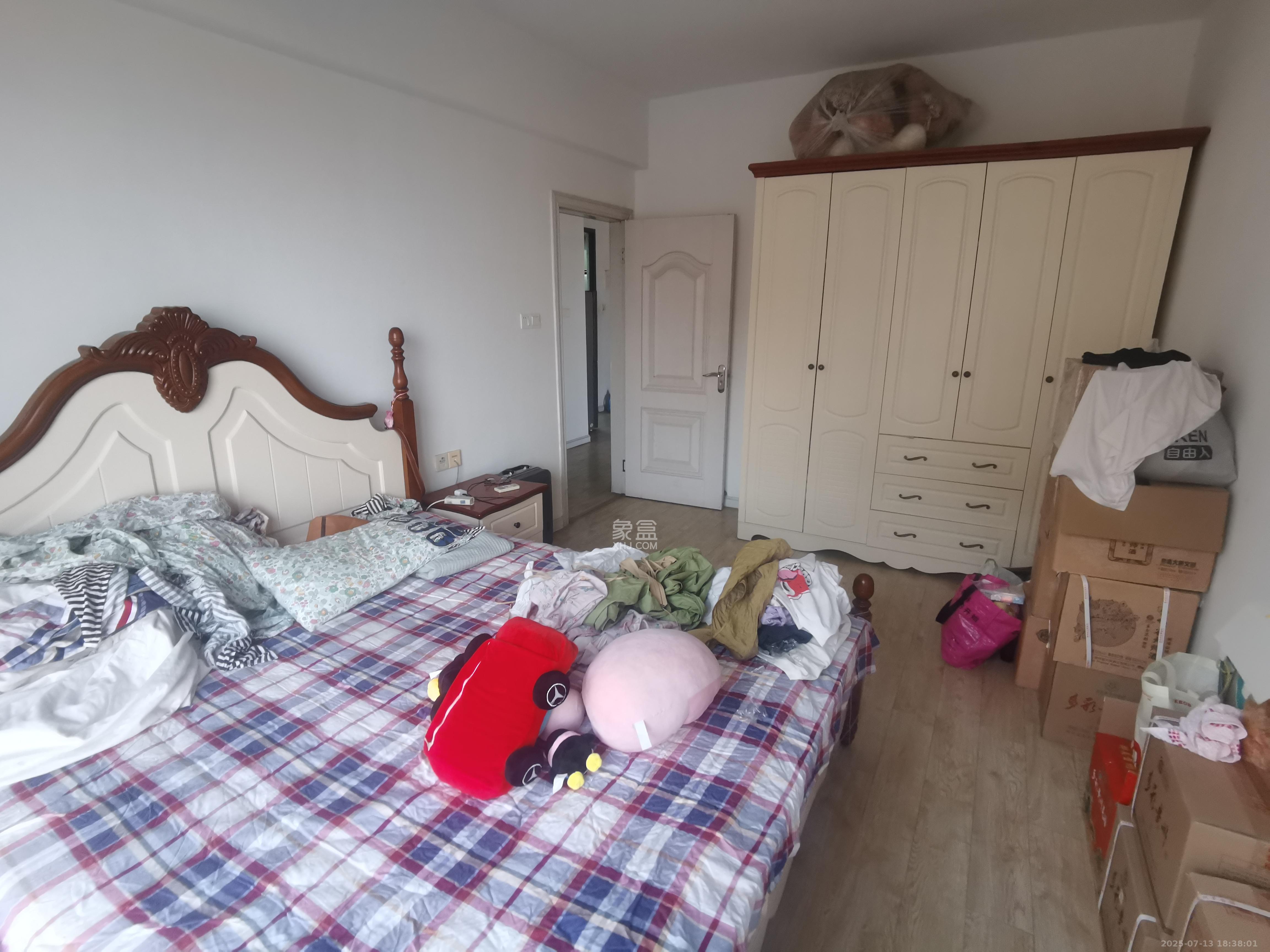 万博汇 2室2厅1卫 2400.0元/月 万博汇 2室2厅1卫 2400.0元/月室内图