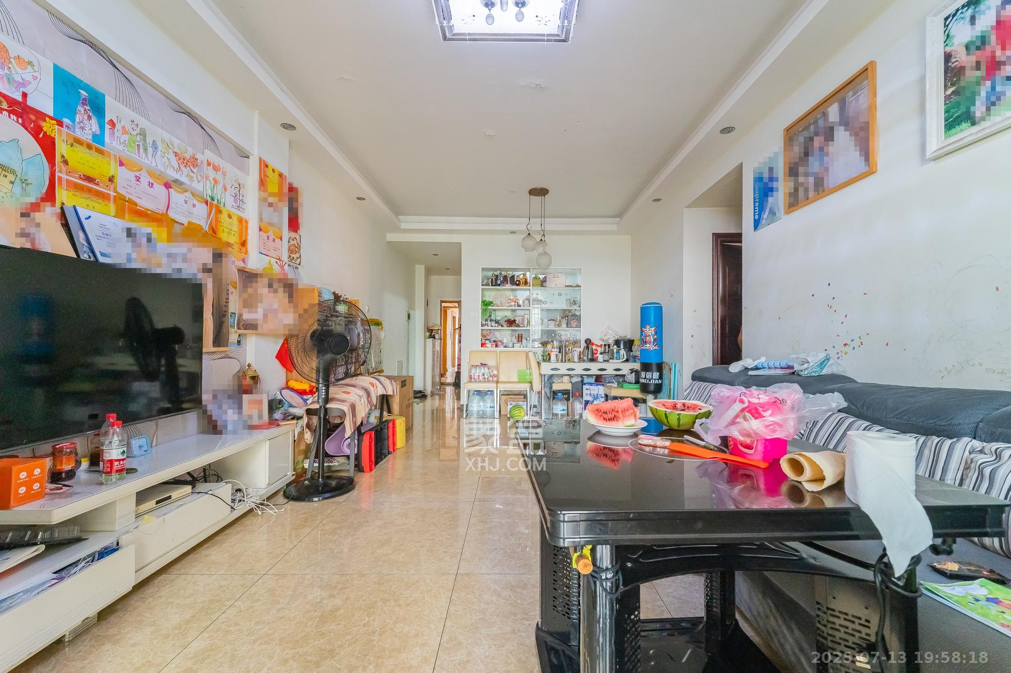 家和院  3室2厅1卫    65.0万 家和院  3室2厅1卫    65.0万客厅